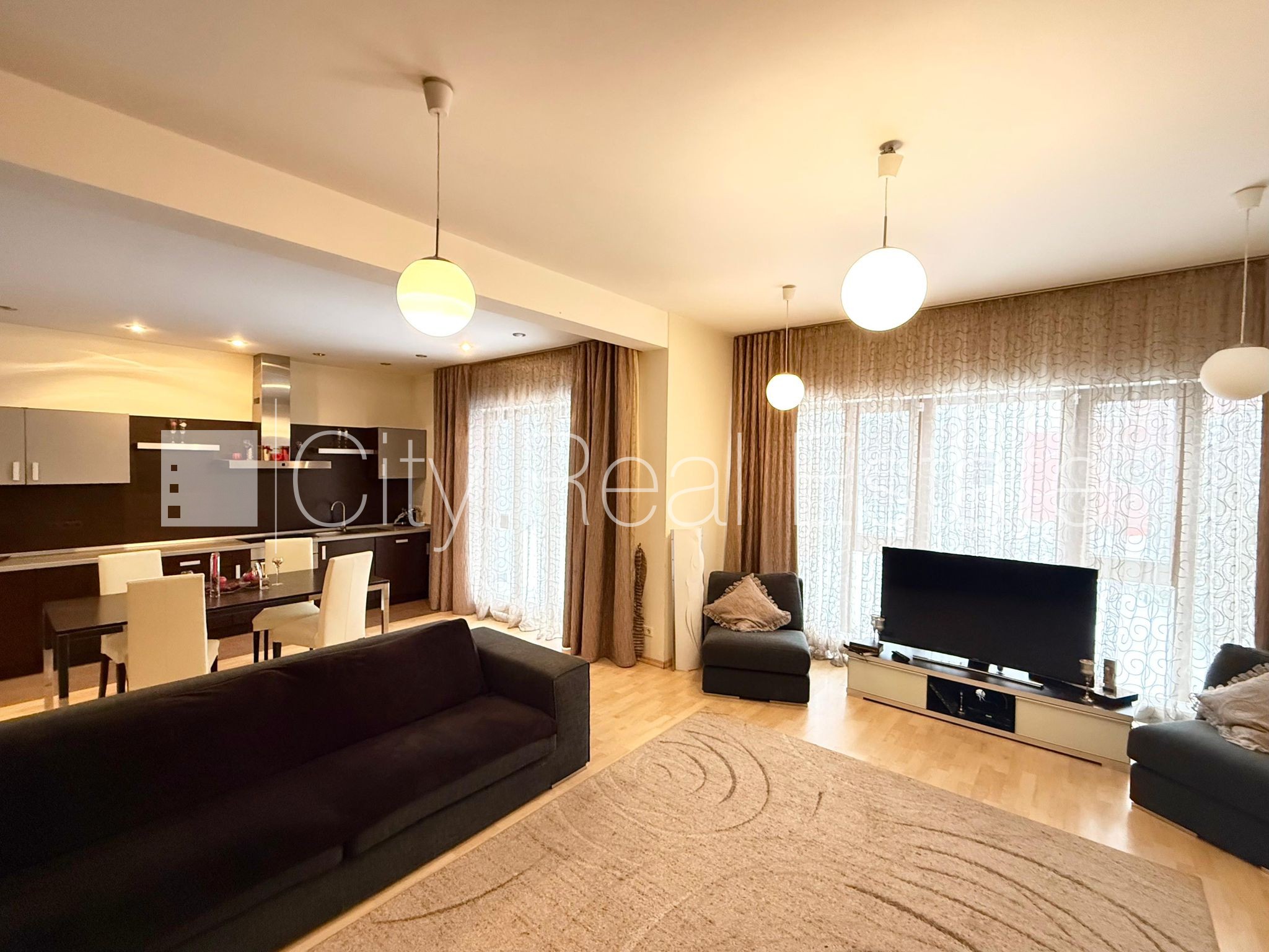 Объявление. Рядный дом, новостройка, благоустроенная озеленённая территория, благоустроенный озеленённый двор, Цена: 2500 EUR/мес. Foto #2