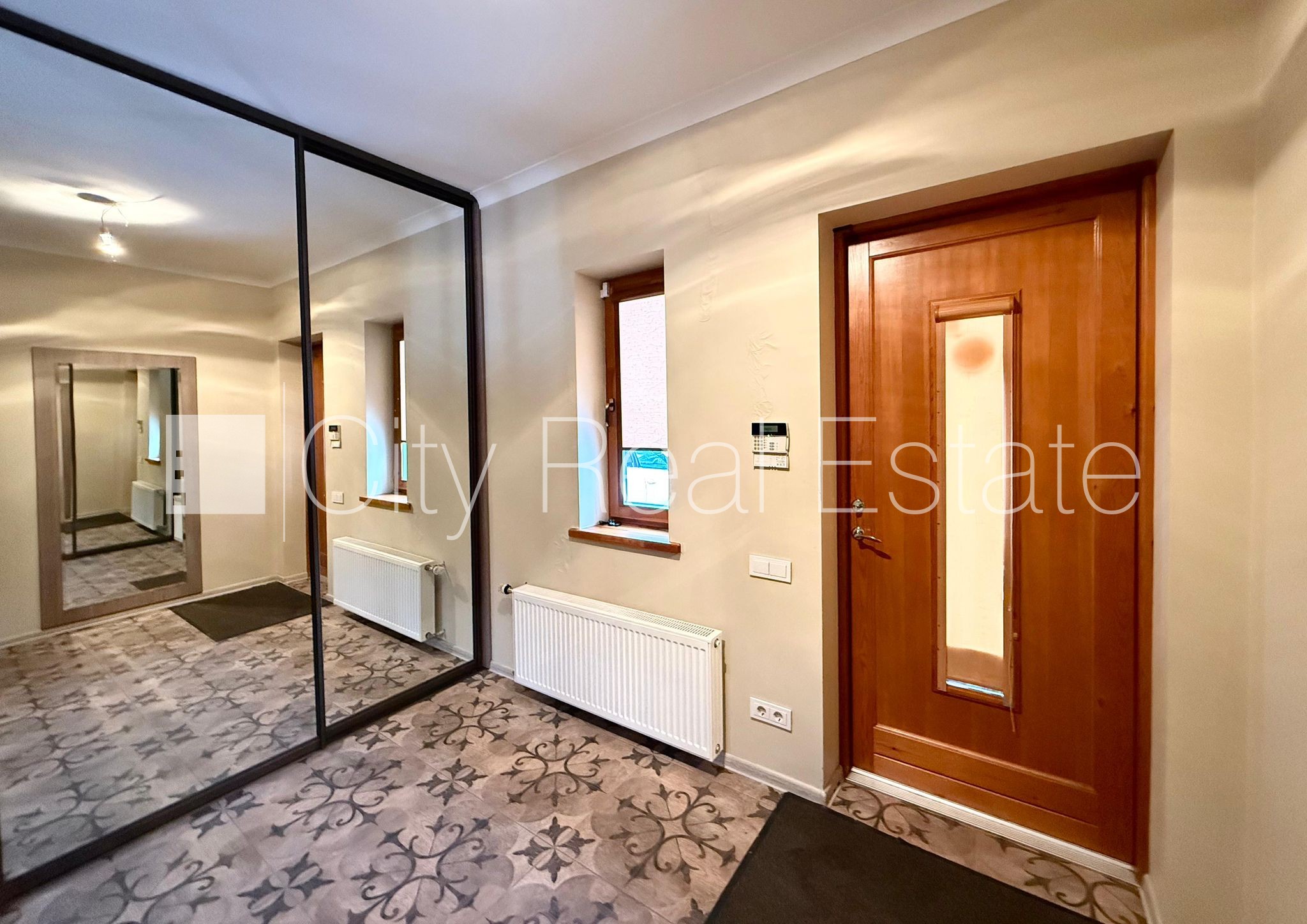 Объявление. Рядный дом, новостройка, благоустроенная озеленённая территория, благоустроенный озеленённый двор, Цена: 2500 EUR/мес. Foto #19