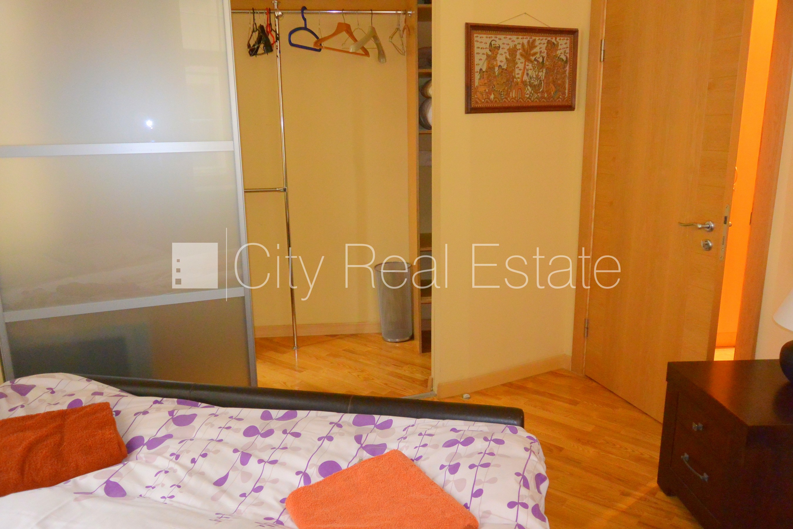 Sludinājumi. Pagalma māja, ķieģeļu mūra sienas, slēgts pagalms, vieta automašīnai, kāpņu telpa pēc kosmētiskā Cena: 150000 EUR Foto #8