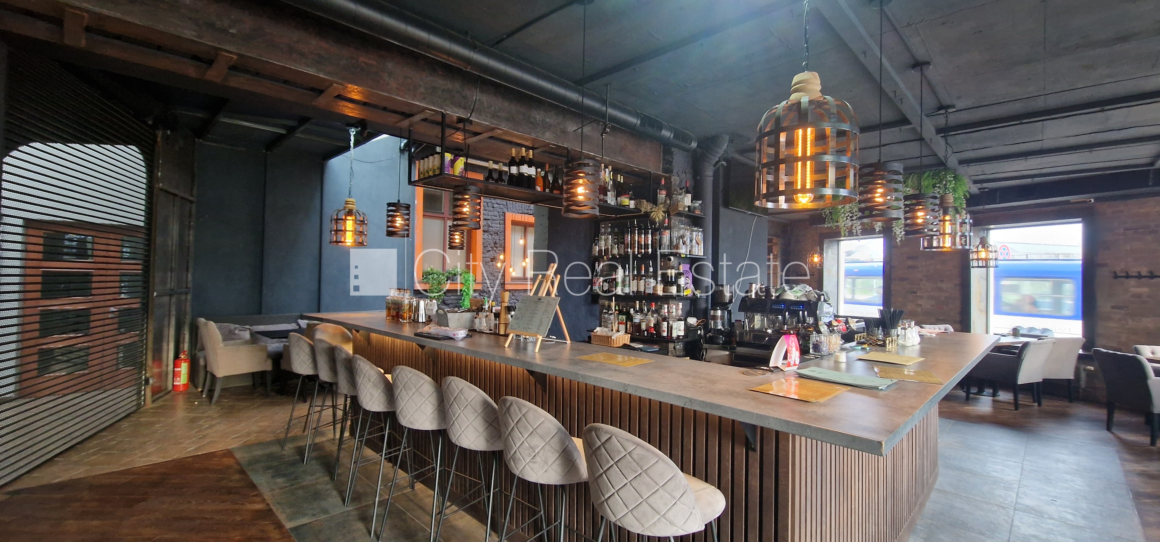 Sludinājumi. Zeme īpašumā, fasādes māja, pagrabstāvā pieejama noliktava, ieeja no ielas un pagalma, ir kravas Cena: 210000 EUR Foto #15