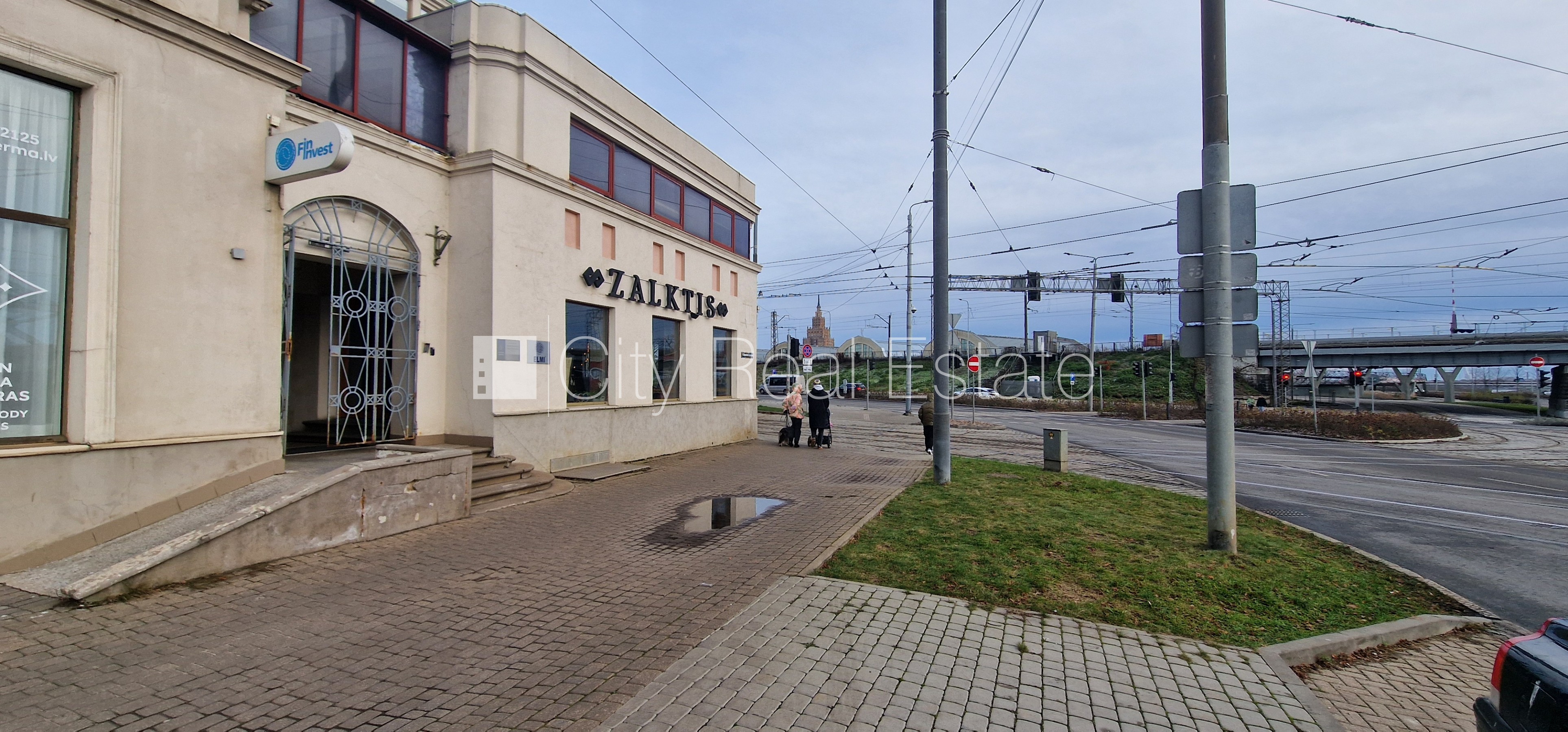 Sludinājumi. Zeme īpašumā, fasādes māja, pagrabstāvā pieejama noliktava, ieeja no ielas un pagalma, ir kravas Cena: 210000 EUR Foto #20