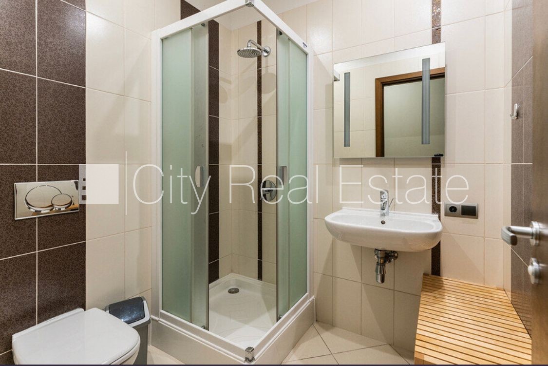 Sludinājumi. Jaunceltne, fasādes māja, labiekārtota apzaļumota teritorija, slēgts pagalms, teritorijas Cena: 315000 EUR Foto #18