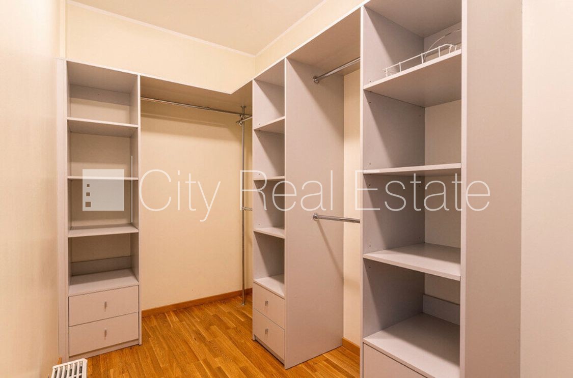 Sludinājumi. Jaunceltne, fasādes māja, labiekārtota apzaļumota teritorija, slēgts pagalms, teritorijas Cena: 315000 EUR Foto #15