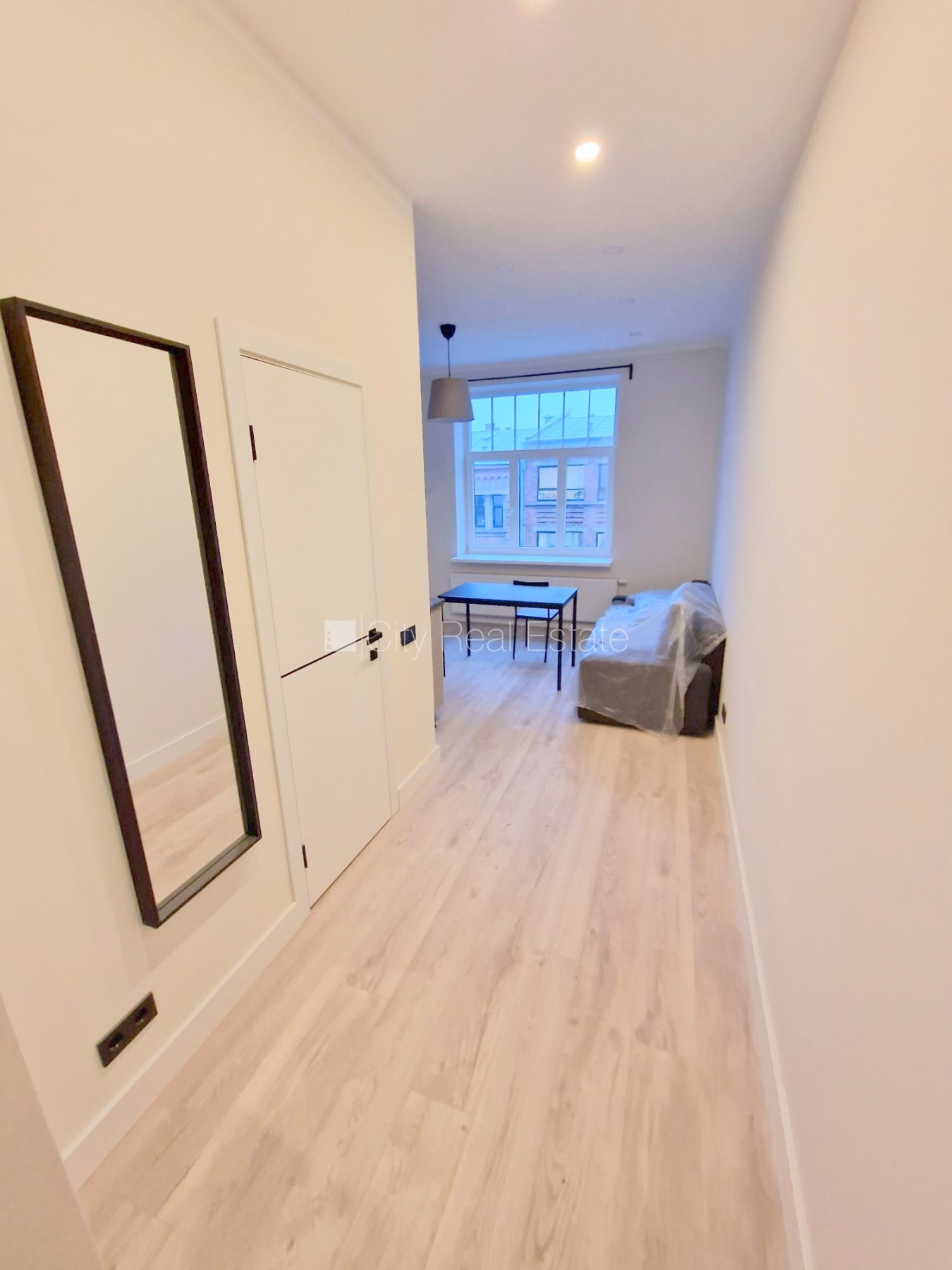 Sludinājumi. Projekts - Matīsa 38, fasādes māja, renovēta māja, slēgts pagalms, ieeja no ielas, kāpņu telpa pēc Cena: 350 EUR/mēn Foto #10