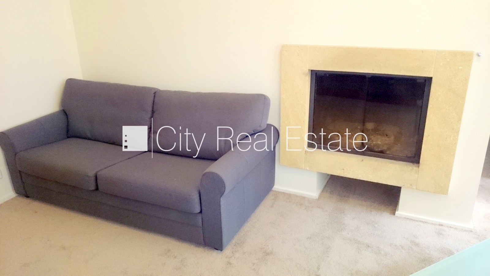 Sludinājumi. Fasādes māja, logi vērsti uz ielas pusi, guļamistabu skaits 1 gab., viena istaba izolēta, studio Cena: 475 EUR/mēn Foto #4