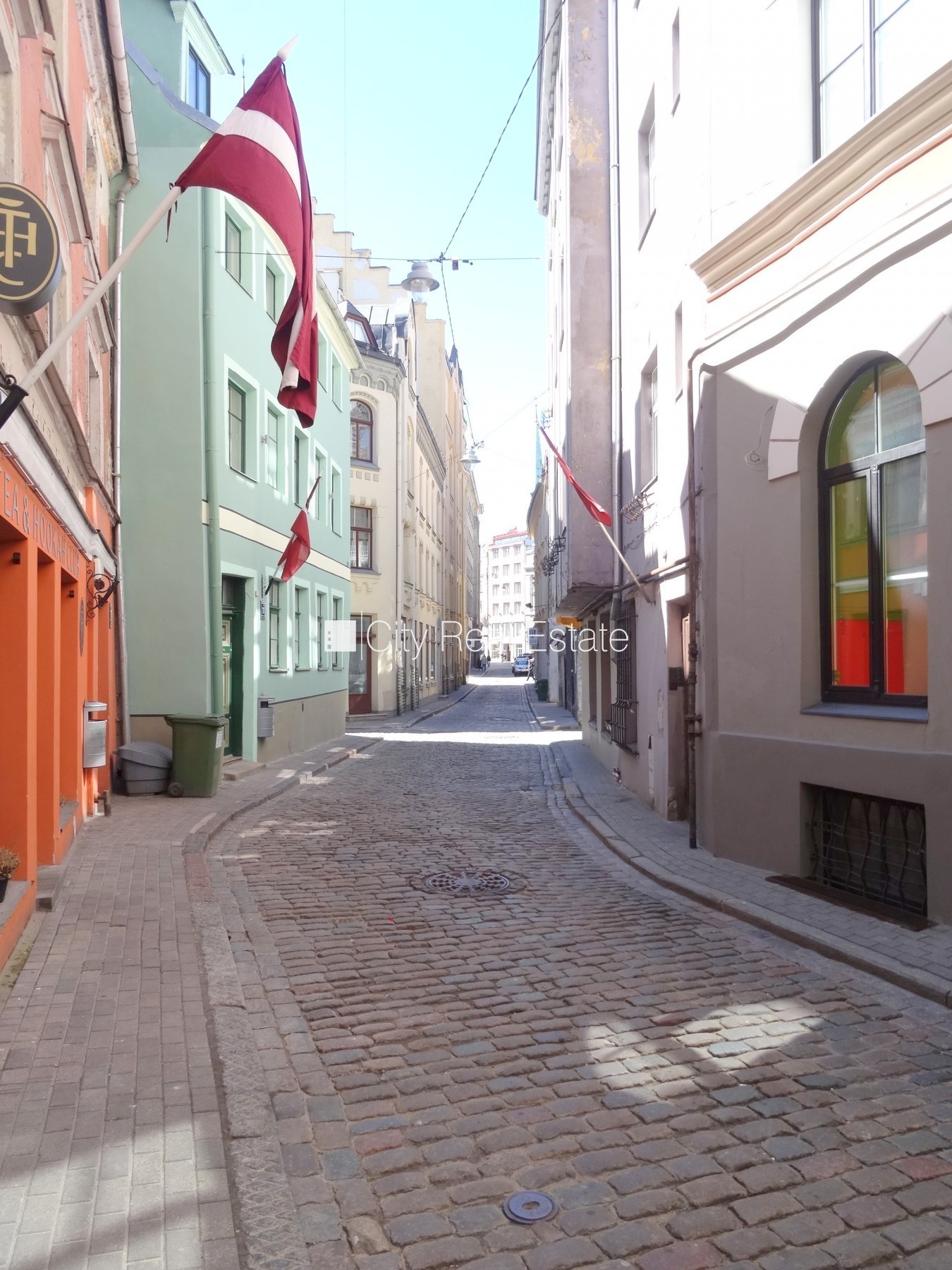 Sludinājumi. Fasādes māja, logi vērsti uz ielas pusi, guļamistabu skaits 1 gab., viena istaba izolēta, studio Cena: 475 EUR/mēn Foto #14