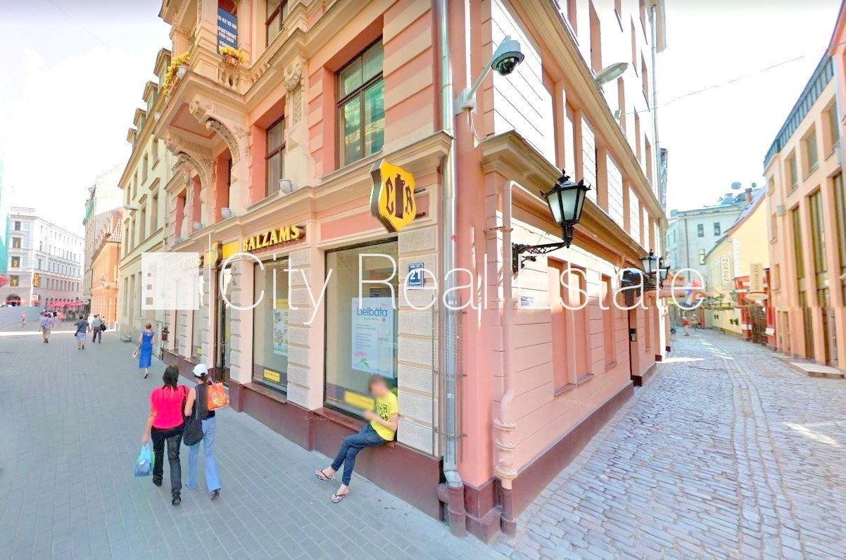 Sludinājumi. Fasādes māja, renovēta māja, ieeja no pagalma, ir lifts, logi vērsti uz ielas pusi, guļamistabu Cena: 900 EUR/mēn Foto #15