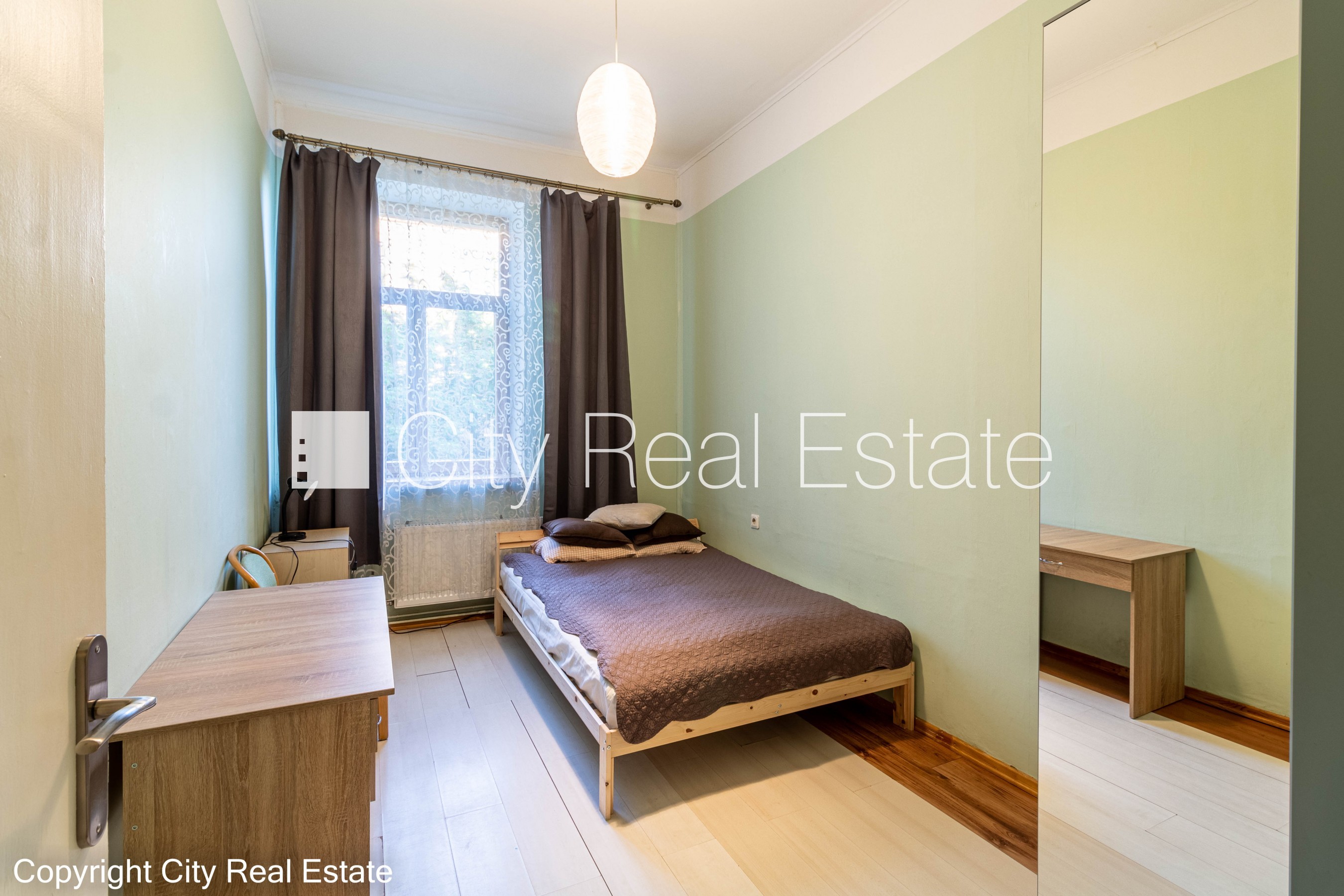 Объявление. Реновированный дом, благоустроенный озеленённый двор, закрытый двор, лифт, изолированные комнаты 2 Цена: 700 EUR/мес. Foto #3