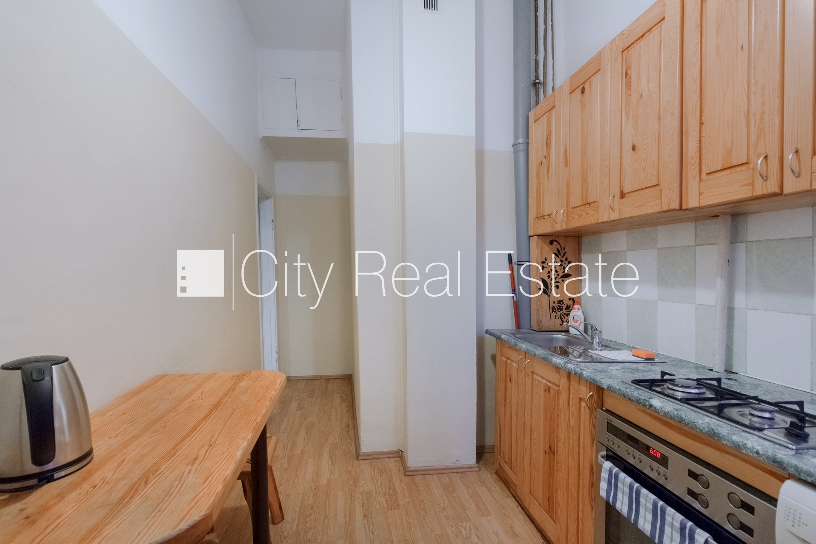 Объявление. Реновированный дом, благоустроенный озеленённый двор, закрытый двор, лифт, изолированные комнаты 2 Цена: 700 EUR/мес. Foto #7