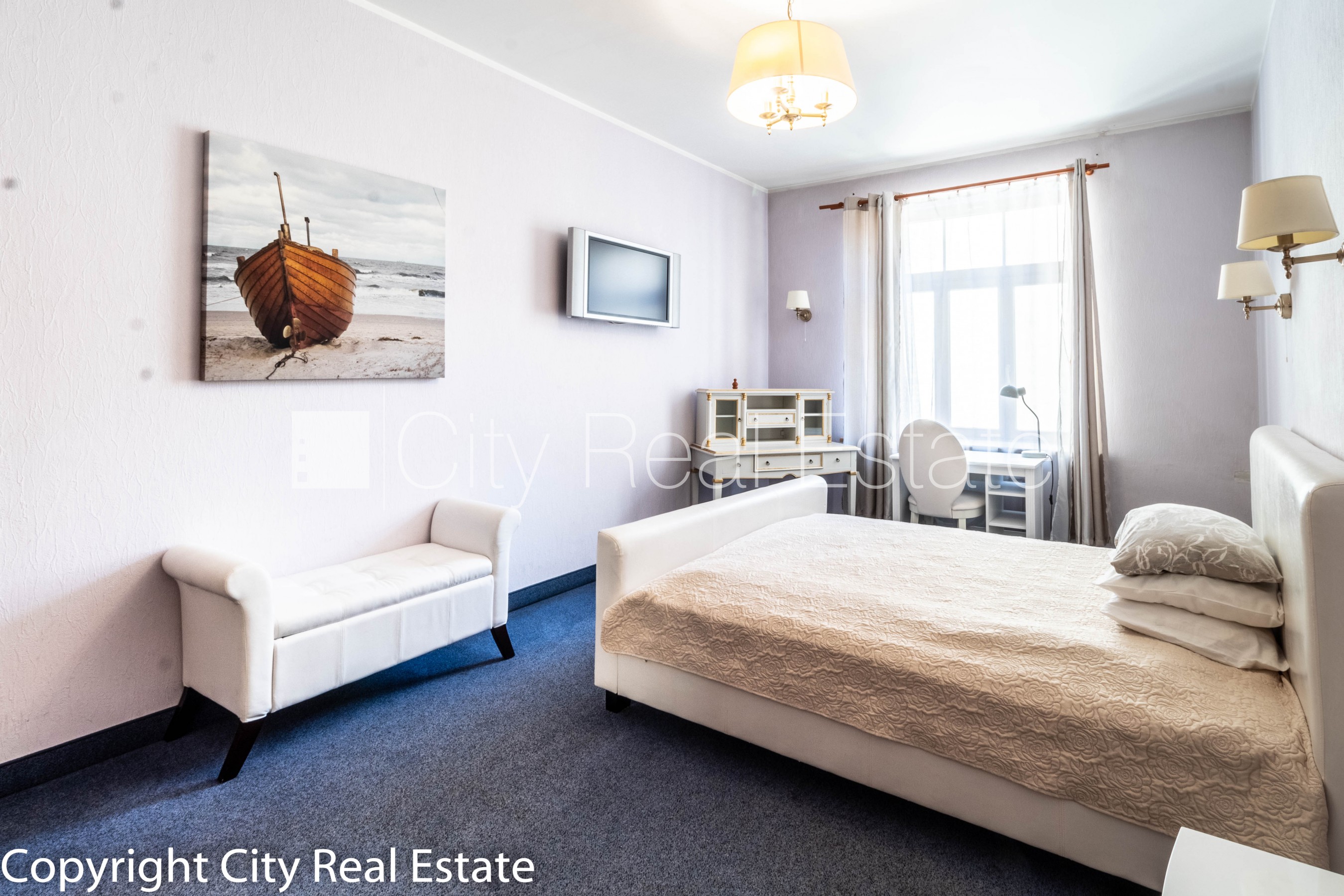 Объявление. Дом во дворе, реновированный дом, закрытый двор, лифт, лестничная клетка после косметического Цена: 750 EUR/мес. Foto #8