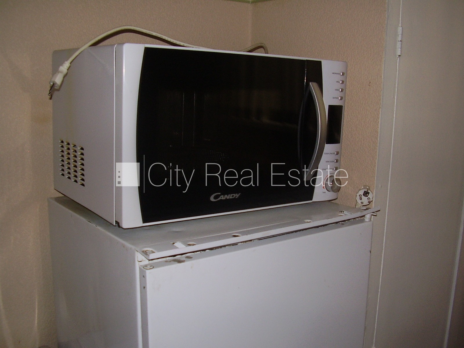 Sludinājumi. Fasādes māja, renovēta māja, slēgts pagalms, kāpņu telpa pēc kosmētiskā remonta, istabas izolētas 2 Cena: 650 EUR/mēn Foto #11