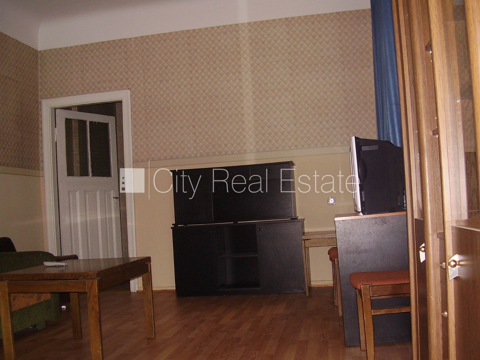 Sludinājumi. Fasādes māja, renovēta māja, slēgts pagalms, kāpņu telpa pēc kosmētiskā remonta, istabas izolētas 2 Cena: 650 EUR/mēn Foto #7