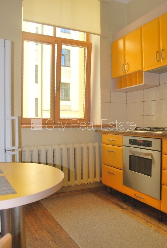 Sludinājumi. Fasādes māja, renovēta māja, slēgts pagalms, kāpņu telpa pēc kosmētiskā remonta, istabas izolētas 2 Cena: 650 EUR/mēn Foto #9