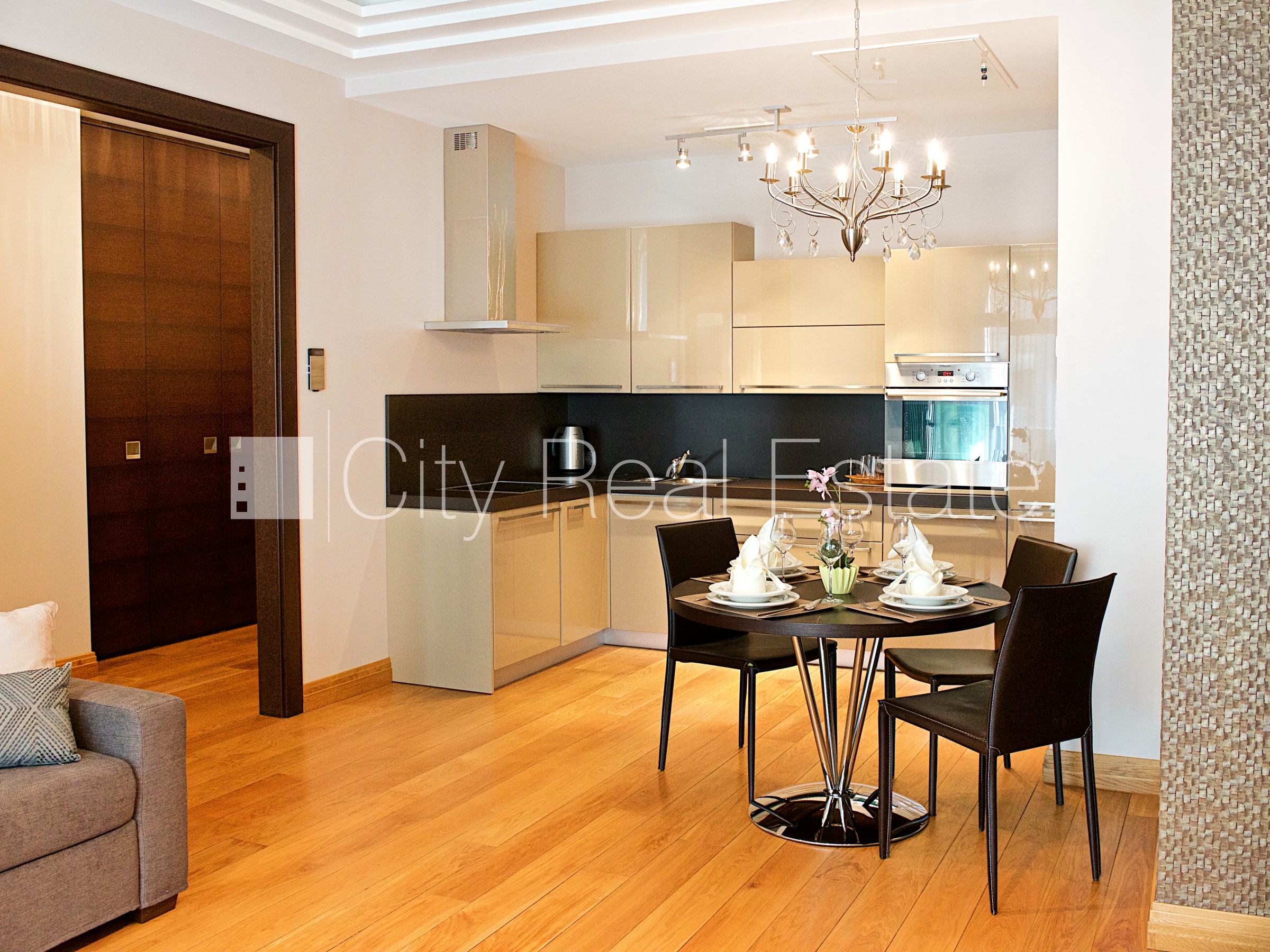 Sludinājumi. Projekts - Vaļņu 4, fasādes māja, slēgts pagalms, ieeja no ielas, luksuss apartamenti , lodžija, Cena: 450000 EUR Foto #1