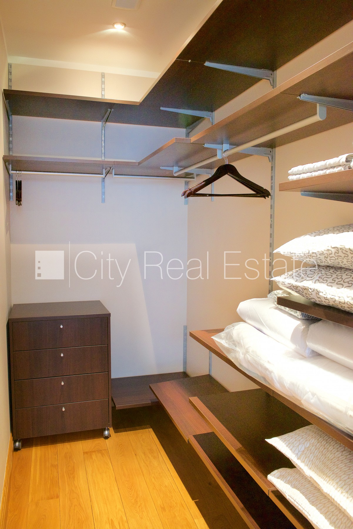 Sludinājumi. Projekts - Vaļņu 4, fasādes māja, slēgts pagalms, ieeja no ielas, luksuss apartamenti , lodžija, Cena: 450000 EUR Foto #9