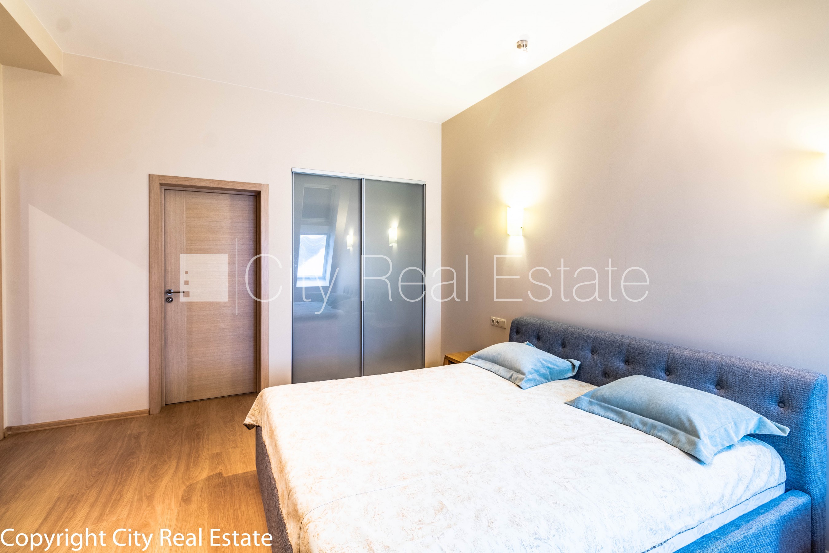 Sludinājumi. Projekts - Rīdzenes Rezidence, fasādes māja, bruģēts piebraucamais ceļš, vieta automašīnai, pazemes Cena: 495000 EUR Foto #12