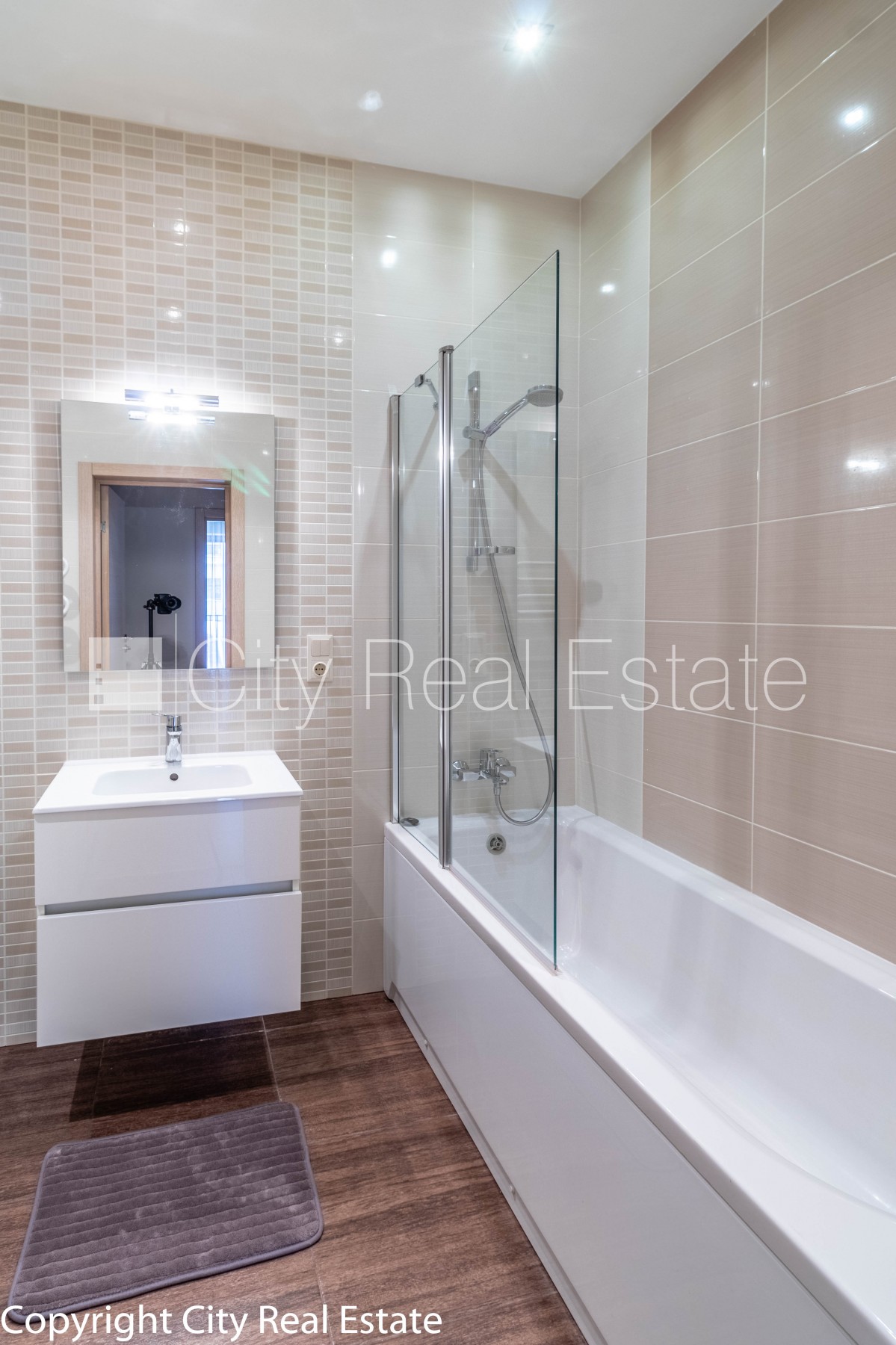 Sludinājumi. Projekts - Rīdzenes Rezidence, fasādes māja, bruģēts piebraucamais ceļš, vieta automašīnai, pazemes Cena: 495000 EUR Foto #19