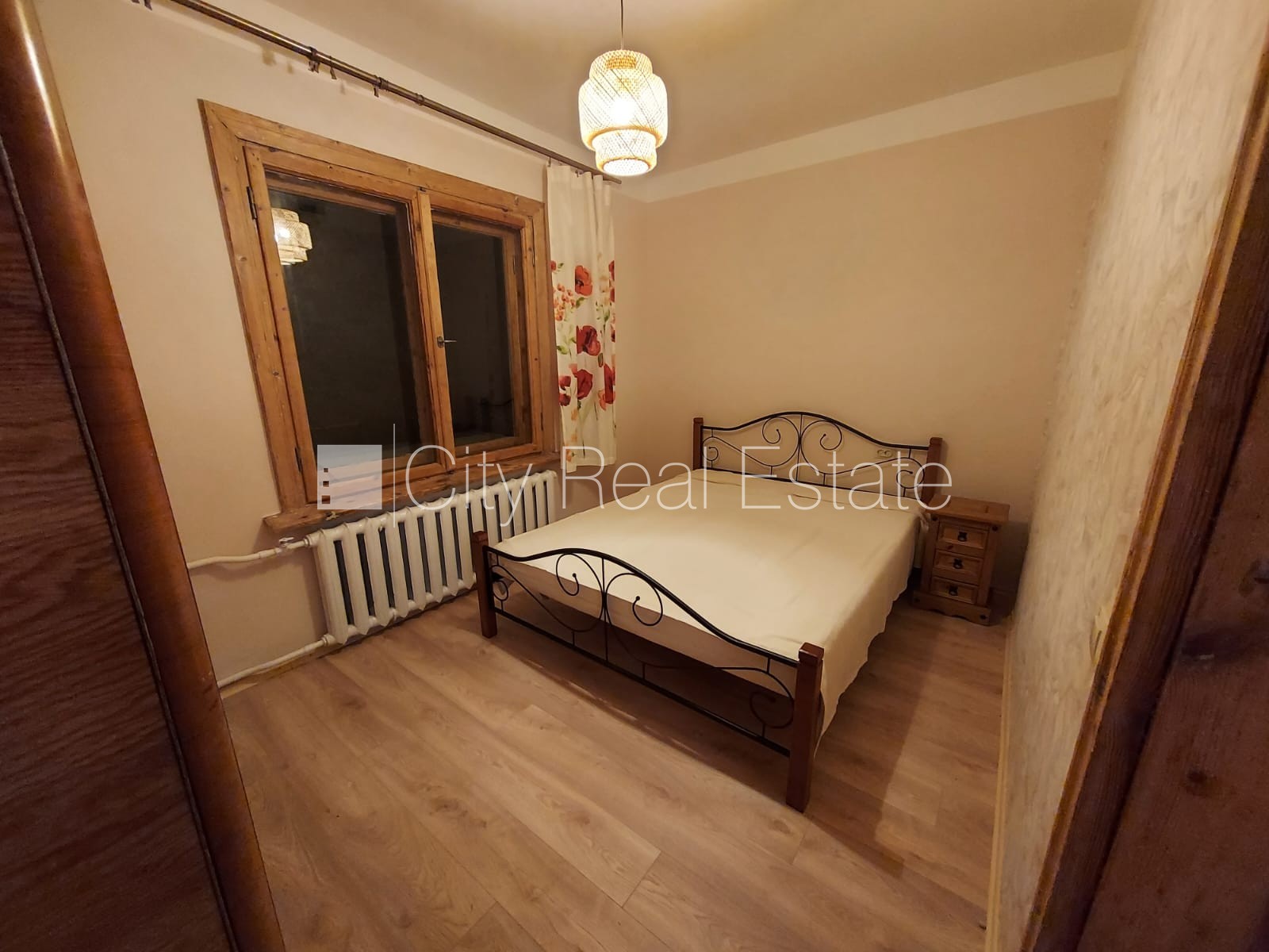 Sludinājumi. Pagalma māja, slēgts pagalms, vieta automašīnai, istabas izolētas 3 gab., viesistaba, virtuve, Cena: 1500 EUR/mēn Foto #7