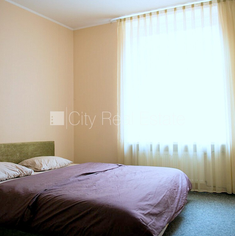 Sludinājumi. Fasādes māja, renovēta māja, bruģēts piebraucamais ceļš, ir lifts, kāpņu telpa pēc kosmētiskā Cena: 190000 EUR Foto #11