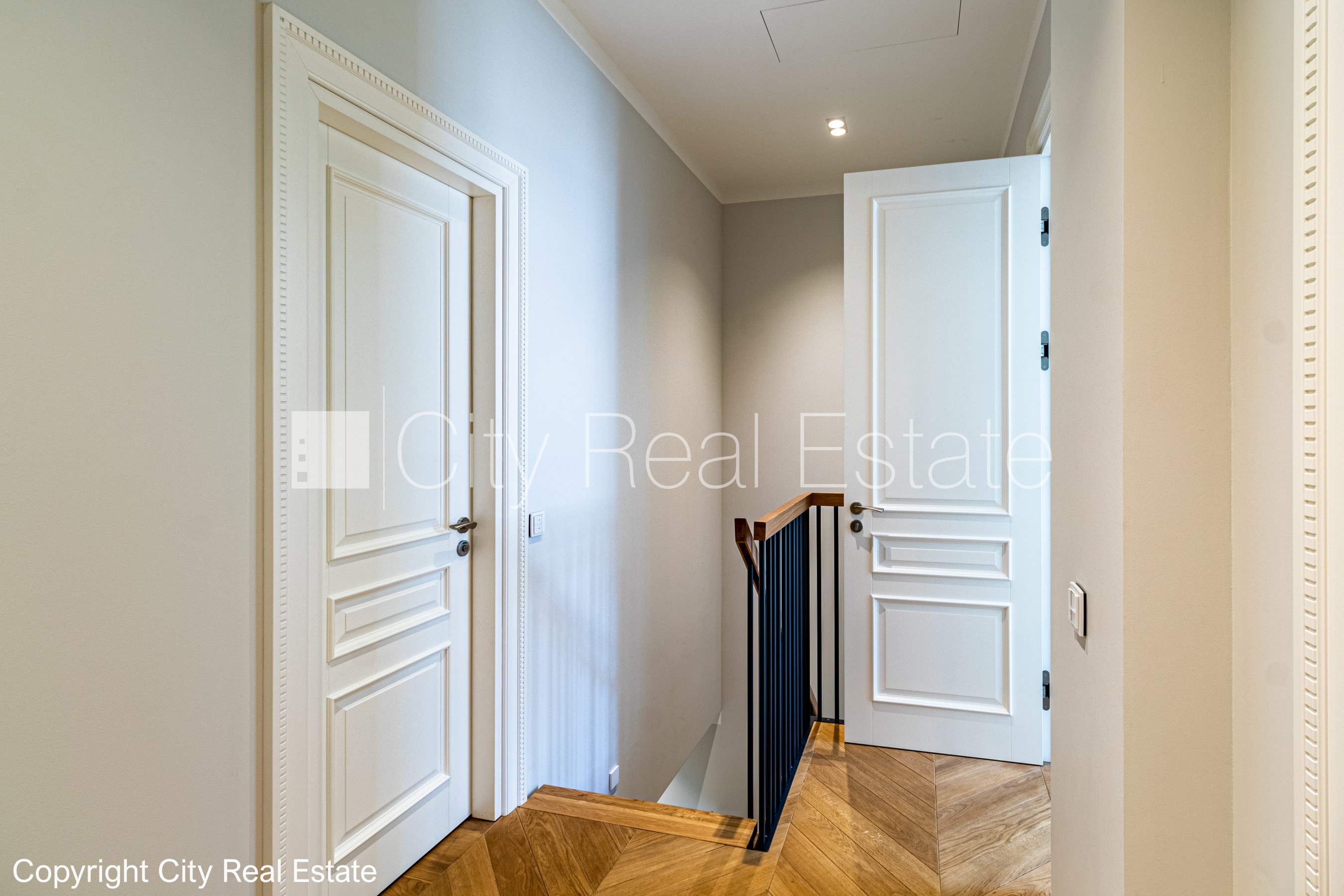 Sludinājumi. Renovēta māja, slēgts pagalms, iespēja nomāt autostāvvietu, apsargāta autostāvvieta, apsargāts Cena: 2278 EUR/mēn Foto #6