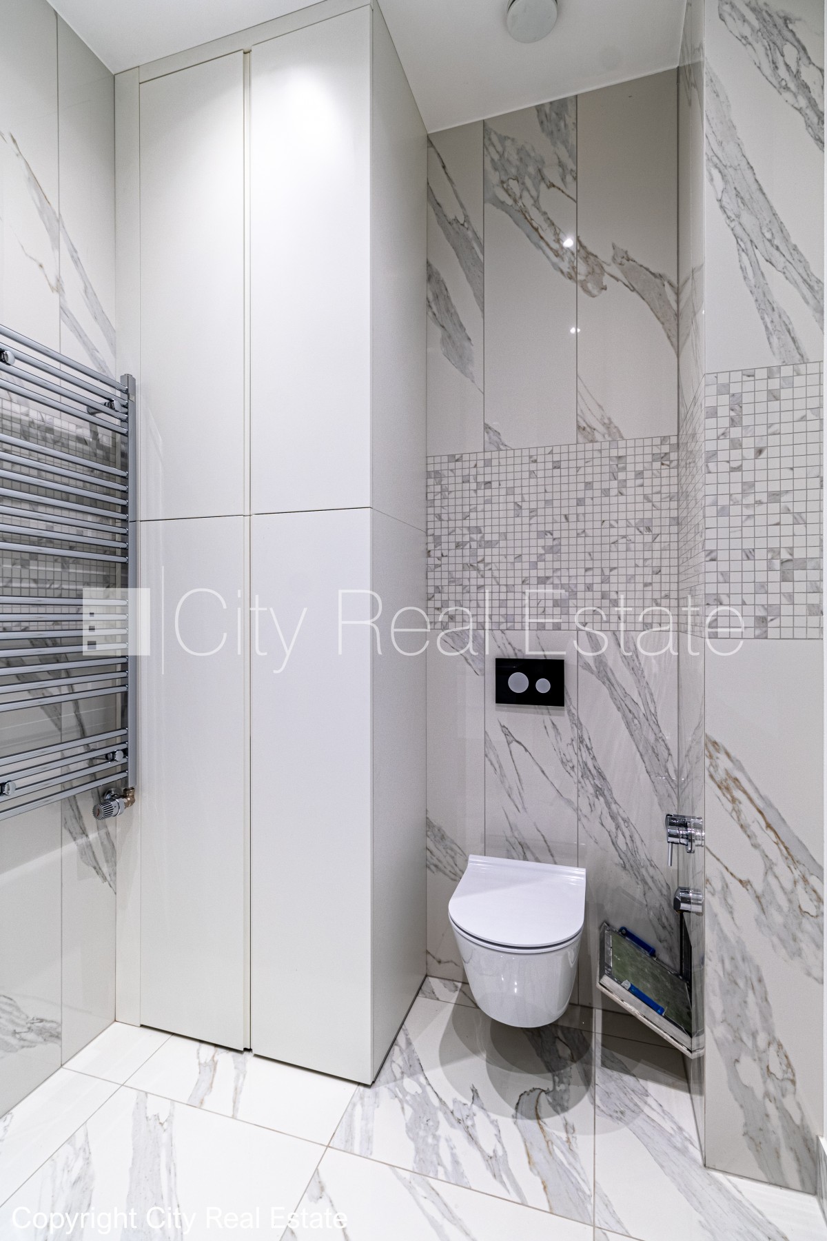 Sludinājumi. Renovēta māja, slēgts pagalms, iespēja nomāt autostāvvietu, apsargāta autostāvvieta, apsargāts Cena: 2278 EUR/mēn Foto #14