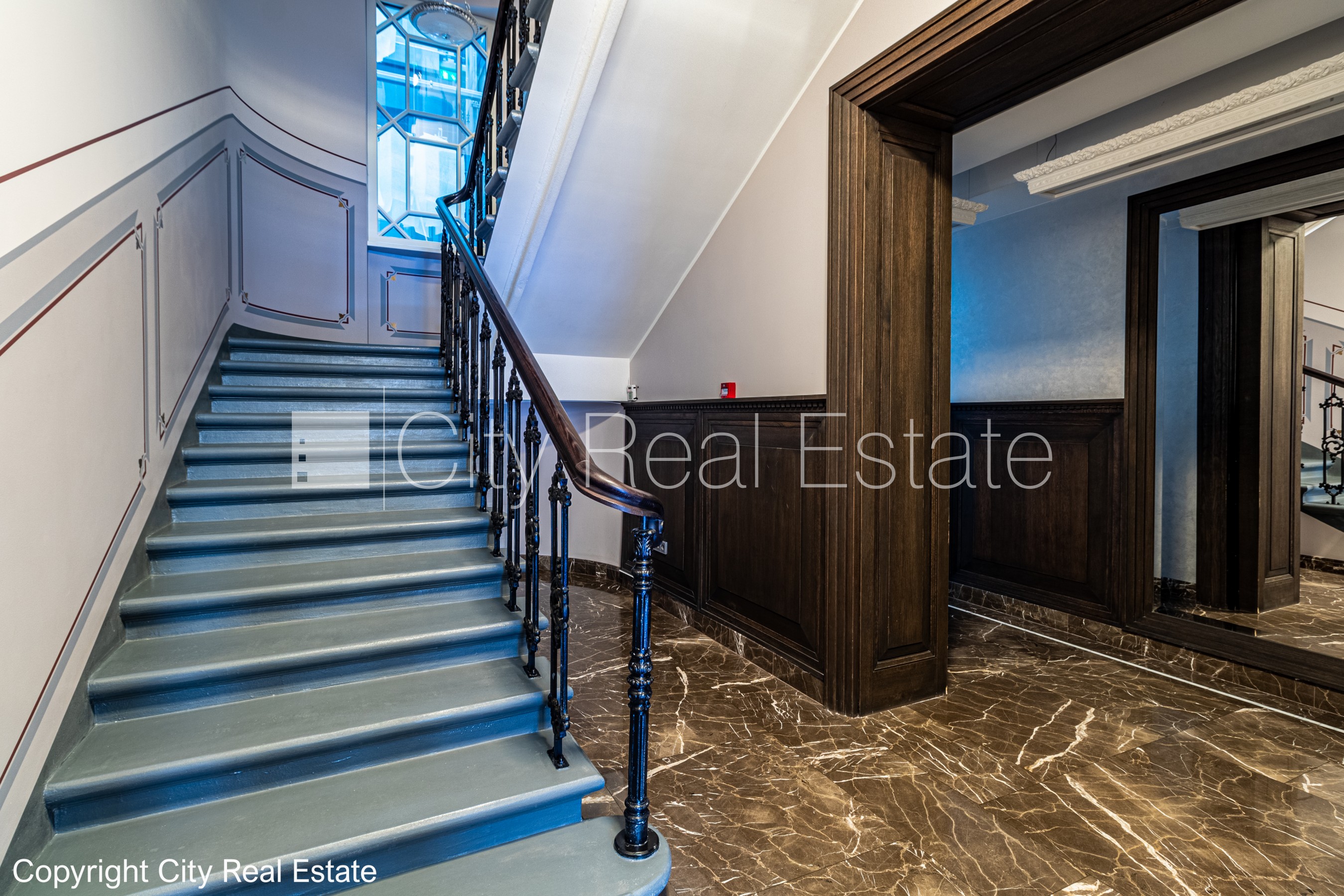 Sludinājumi. Renovēta māja, slēgts pagalms, iespēja nomāt autostāvvietu, apsargāta autostāvvieta, apsargāts Cena: 2278 EUR/mēn Foto #20