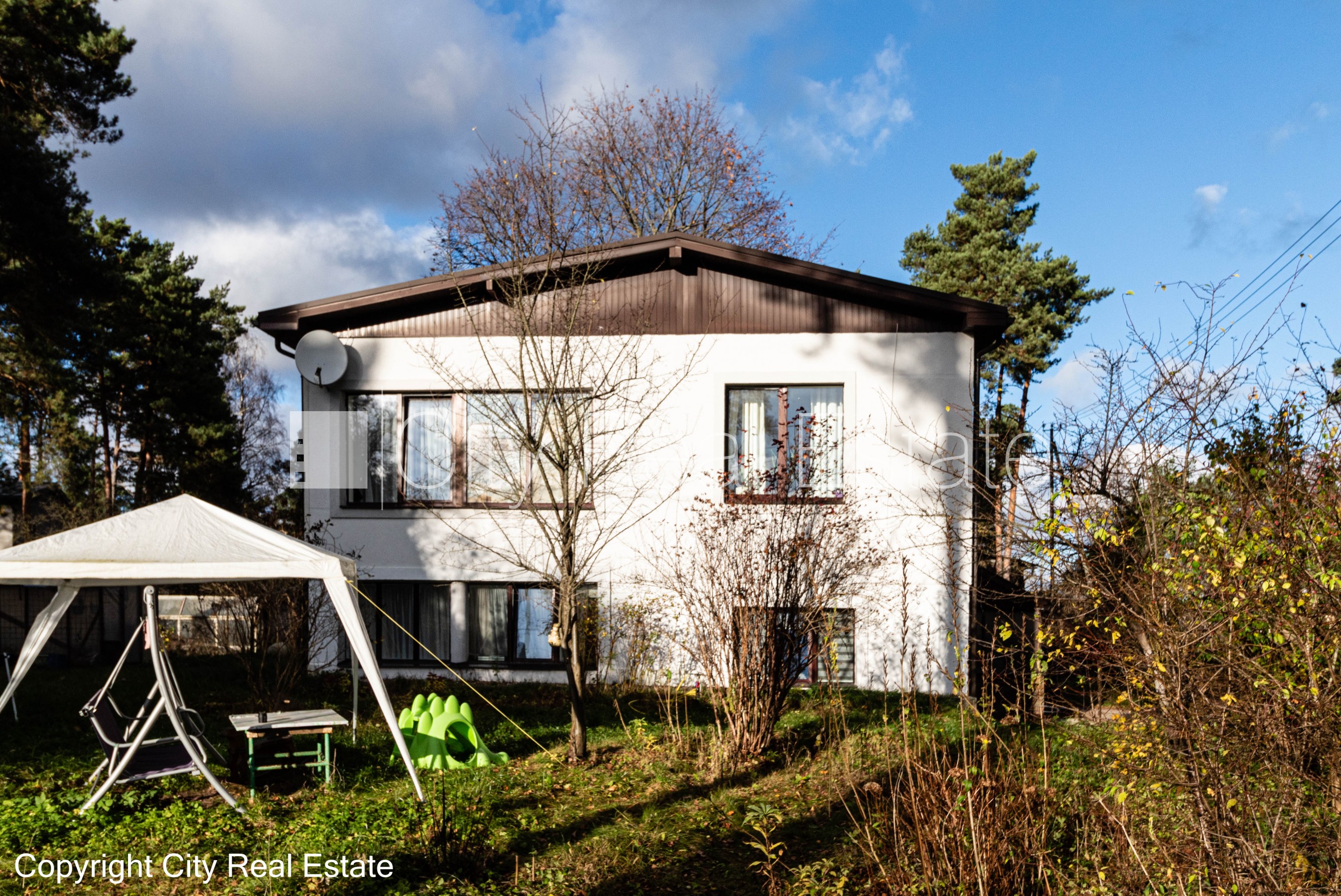 Sludinājumi. Zeme īpašumā, privātmāja, jaunceltne, mainīts Jumta segums, labiekārtots apzaļumots pagalms, Cena: 225000 EUR Foto #2