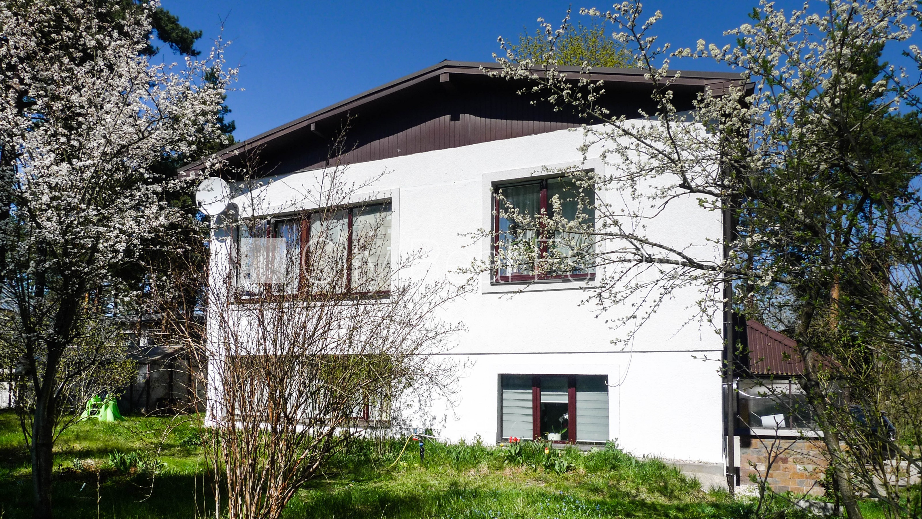 Sludinājumi. Zeme īpašumā, privātmāja, jaunceltne, renovēta māja, mainīts Jumta segums, labiekārtots apzaļumots Cena: 225000 EUR Foto #1