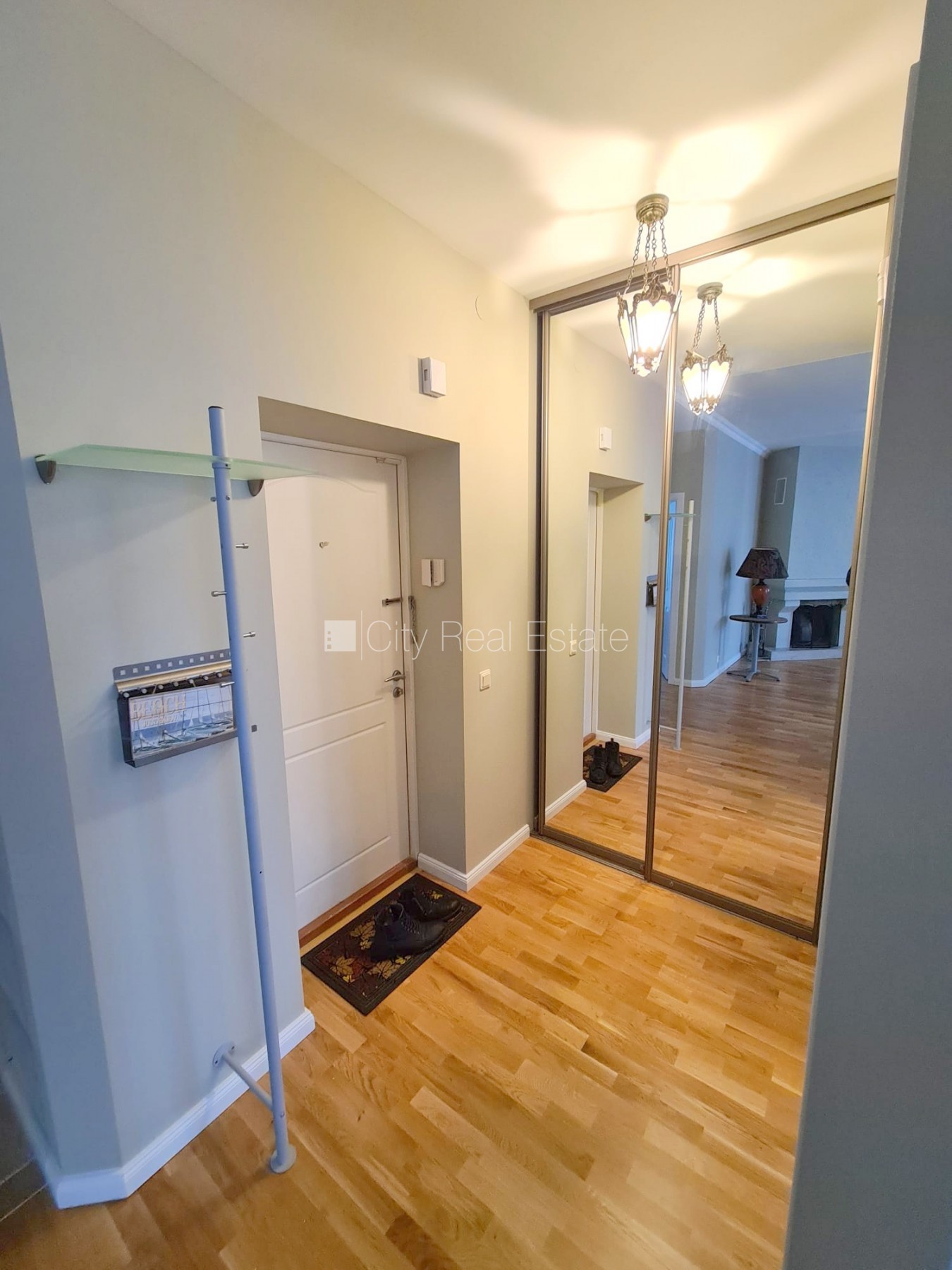 Sludinājumi. Jaunceltne, teritorijas iebrauktuves vārti aprīkoti ar automatizētu atvēršanās un aizvēršanās Cena: 1700 EUR/mēn Foto #22