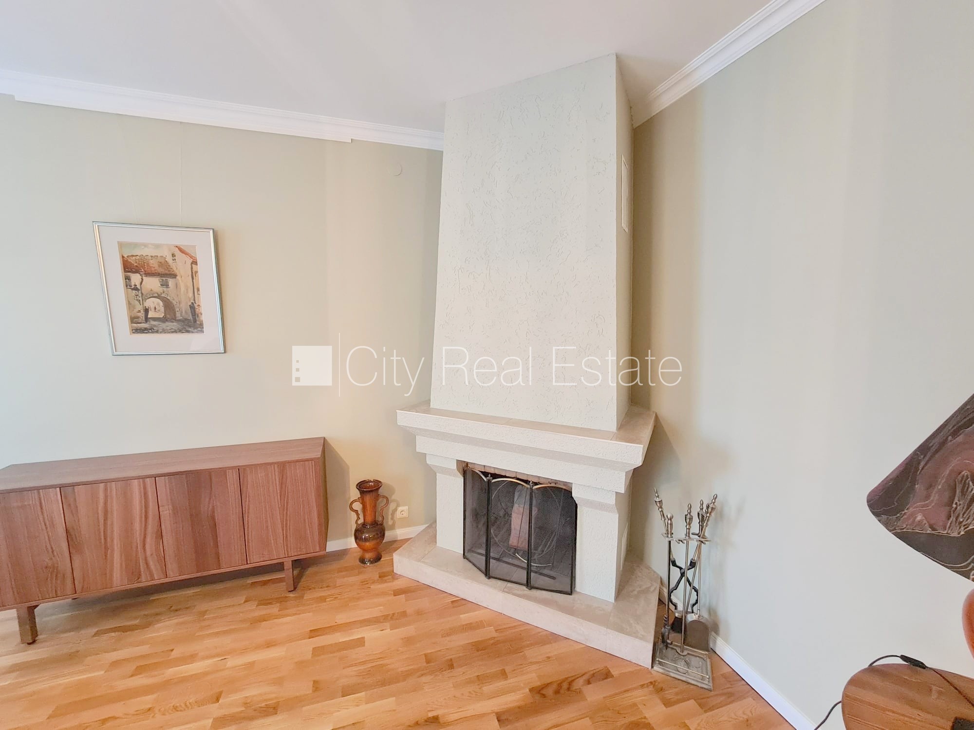 Sludinājumi. Jaunceltne, teritorijas iebrauktuves vārti aprīkoti ar automatizētu atvēršanās un aizvēršanās Cena: 1700 EUR/mēn Foto #5