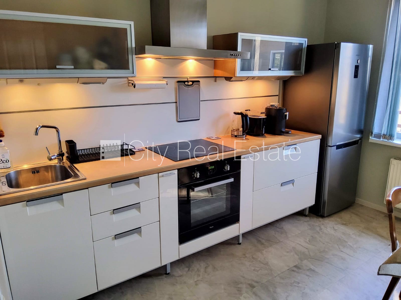 Sludinājumi. Jaunceltne, teritorijas iebrauktuves vārti aprīkoti ar automatizētu atvēršanās un aizvēršanās Cena: 1700 EUR/mēn Foto #8