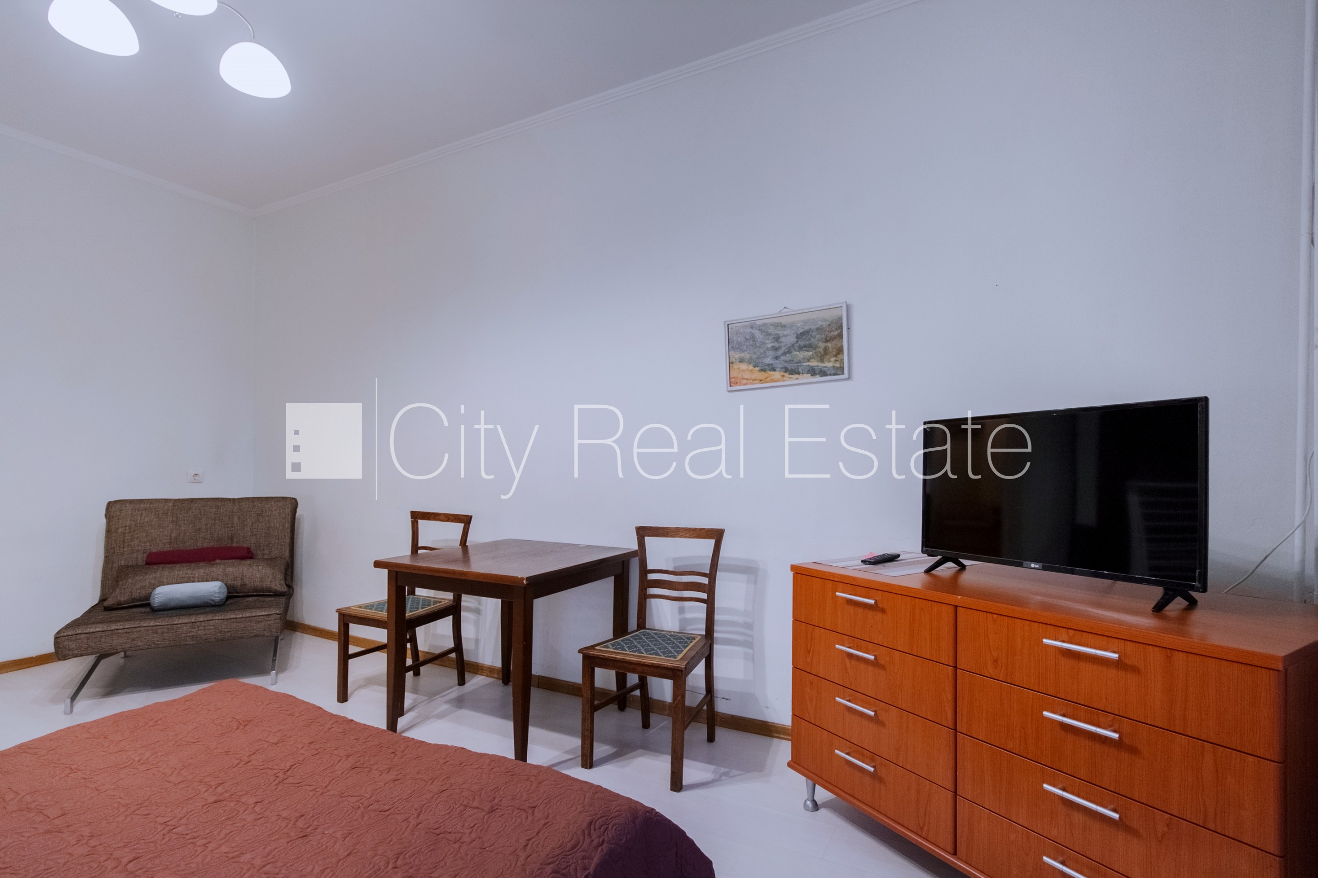 Sludinājumi. Šo dzīvokli izīrē pa diennaktīm (īstermiņa īre), īres cena sludinājumā norādīta par vienu diennakts Cena: 45 EUR/mēn Foto #4