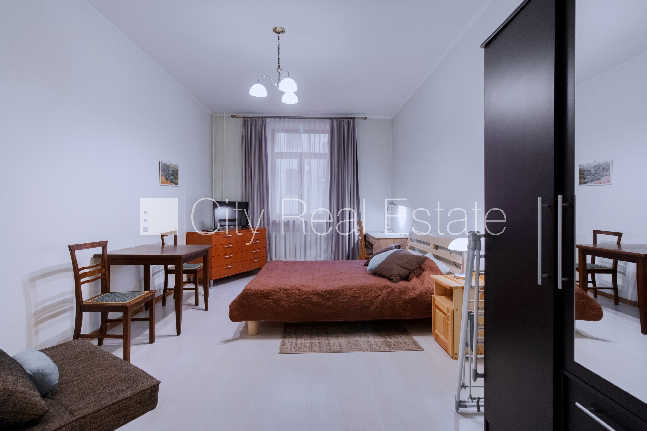 Sludinājumi. Šo dzīvokli izīrē pa diennaktīm (īstermiņa īre), īres cena sludinājumā norādīta par vienu diennakts Cena: 45 EUR/mēn Foto #2