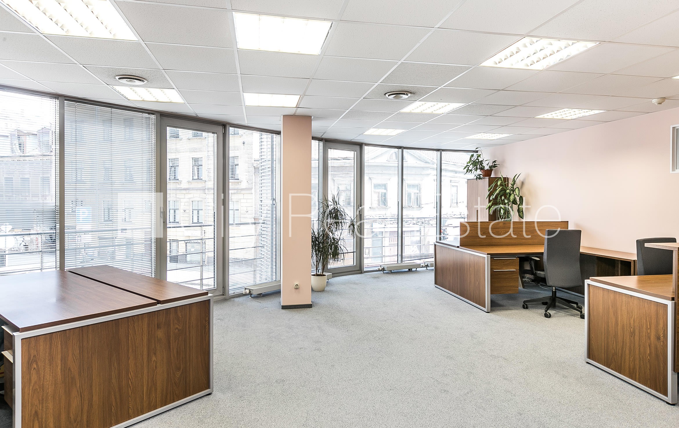 Sludinājumi. Projekts - Ģertrūdes 66, fasādes māja, ieeja no ielas, ir lifts, balkons, logi vērsti uz ielas Cena: 900 EUR/mēn Foto #2