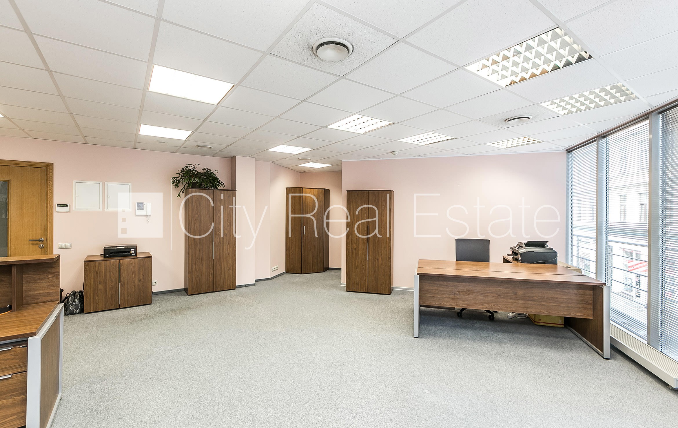 Sludinājumi. Projekts - Ģertrūdes 66, fasādes māja, ieeja no ielas, ir lifts, balkons, logi vērsti uz ielas Cena: 900 EUR/mēn Foto #3