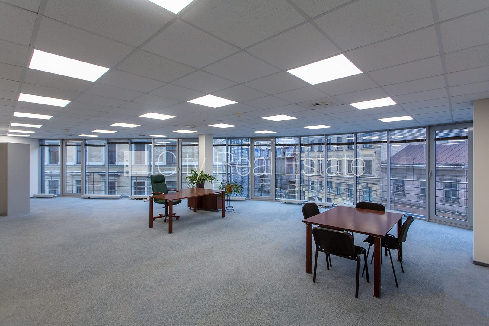 Sludinājumi. Projekts - Ģertrūdes 66, fasādes māja, ieeja no ielas, ir lifts, balkons, logi vērsti uz ielas Cena: 1300 EUR/mēn Foto #3