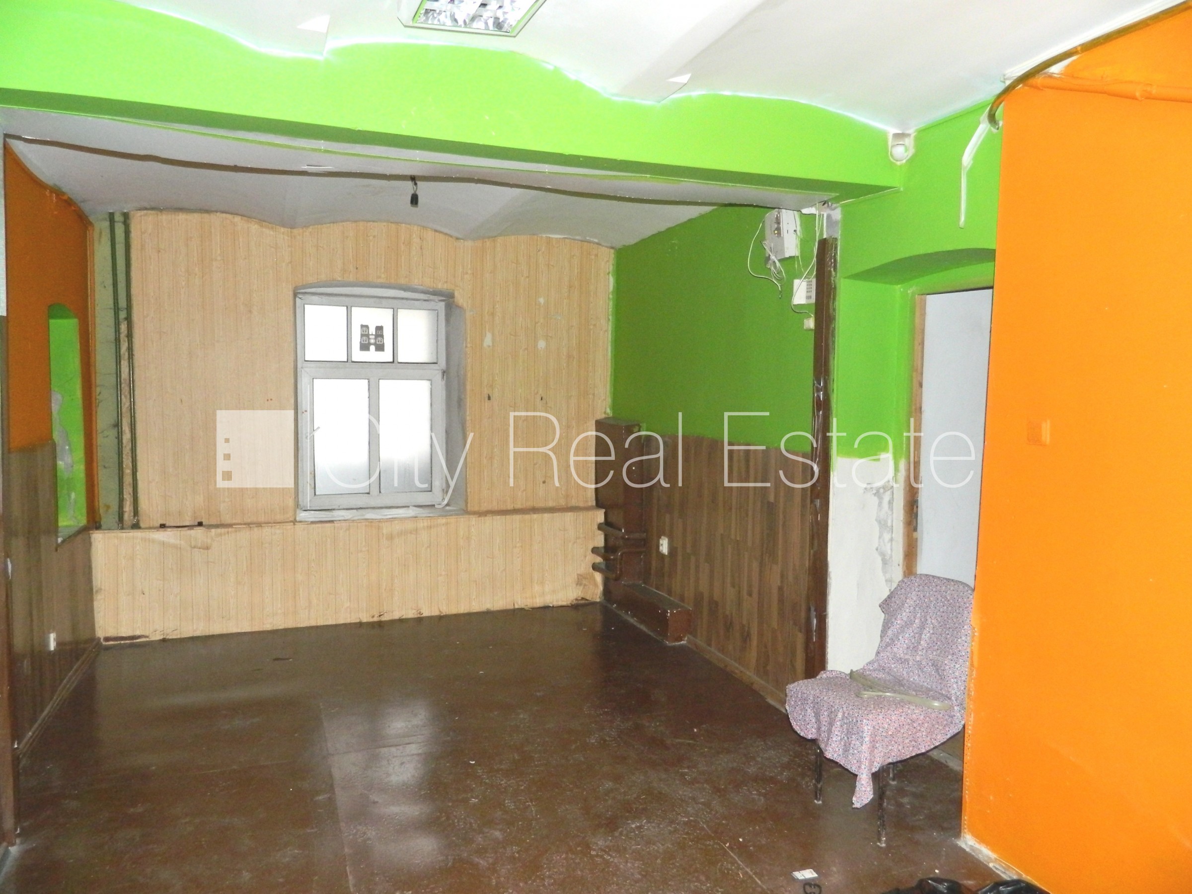 Sludinājumi. Fasādes māja, renovēta māja, vieta automašīnai, ieeja no ielas, puspagrabs, logi vērsti uz ielas Cena: 280 EUR/mēn Foto #3