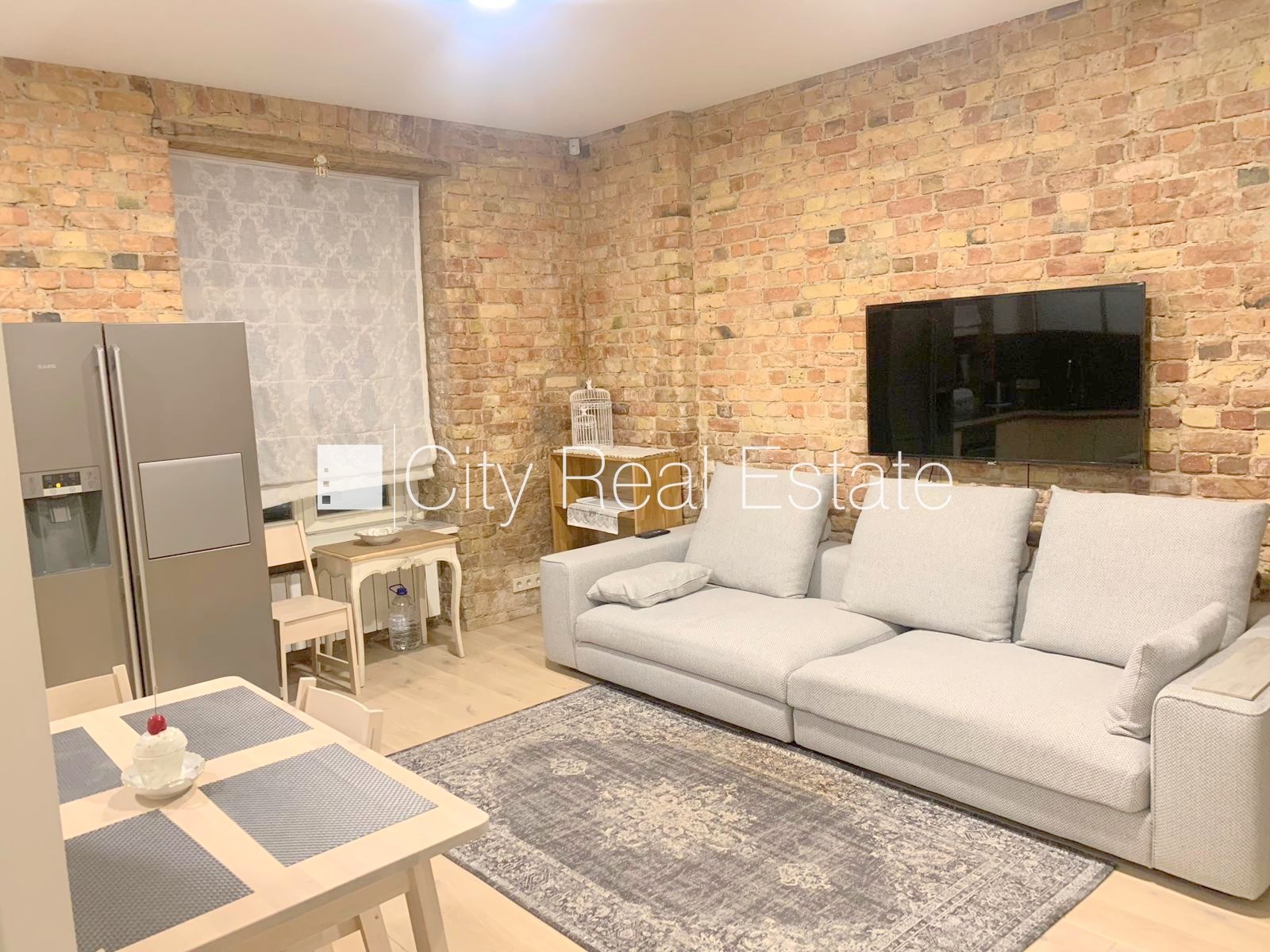 Sludinājumi. Projekts - Strēlnieku 13, pagalma ēka, renovēta māja, ieeja no ielas, kāpņu telpa pēc kapitālā Cena: 970 EUR/mēn Foto #3