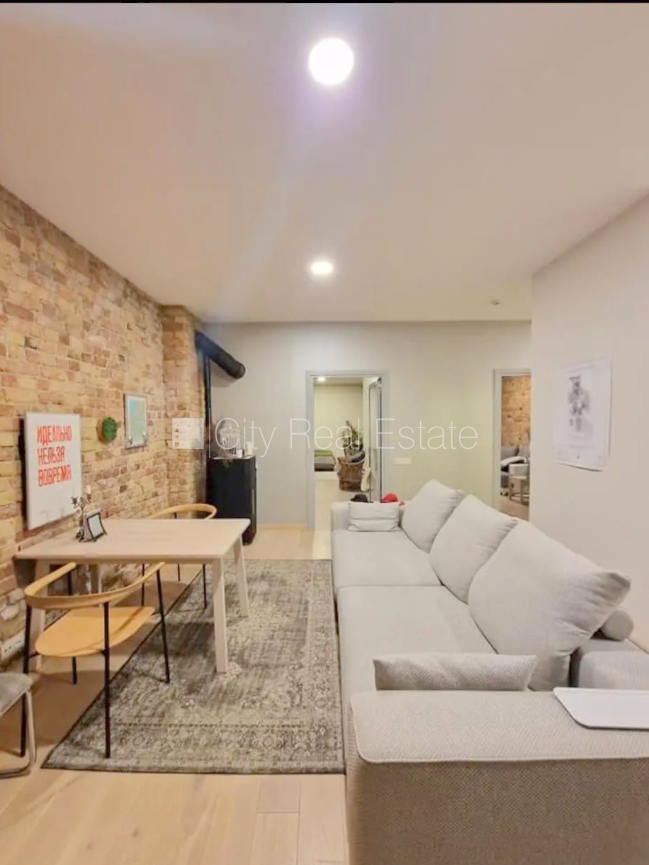 Sludinājumi. Projekts - Strēlnieku 13, pagalma ēka, renovēta māja, ieeja no ielas, kāpņu telpa pēc kapitālā Cena: 970 EUR/mēn Foto #15