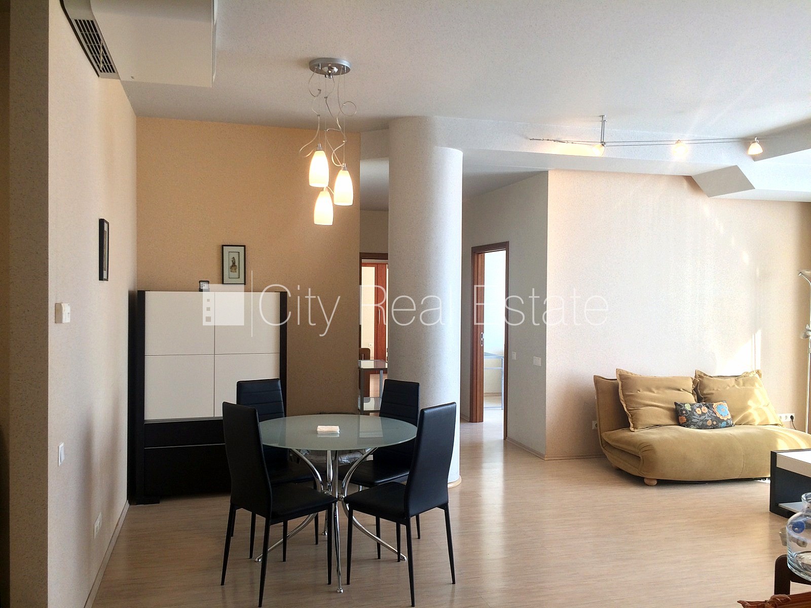 Sludinājumi. Projekts - Centra Nams, jaunceltne, labiekārtota apzaļumota teritorija, slēgts pagalms, iespēja Cena: 290000 EUR Foto #3