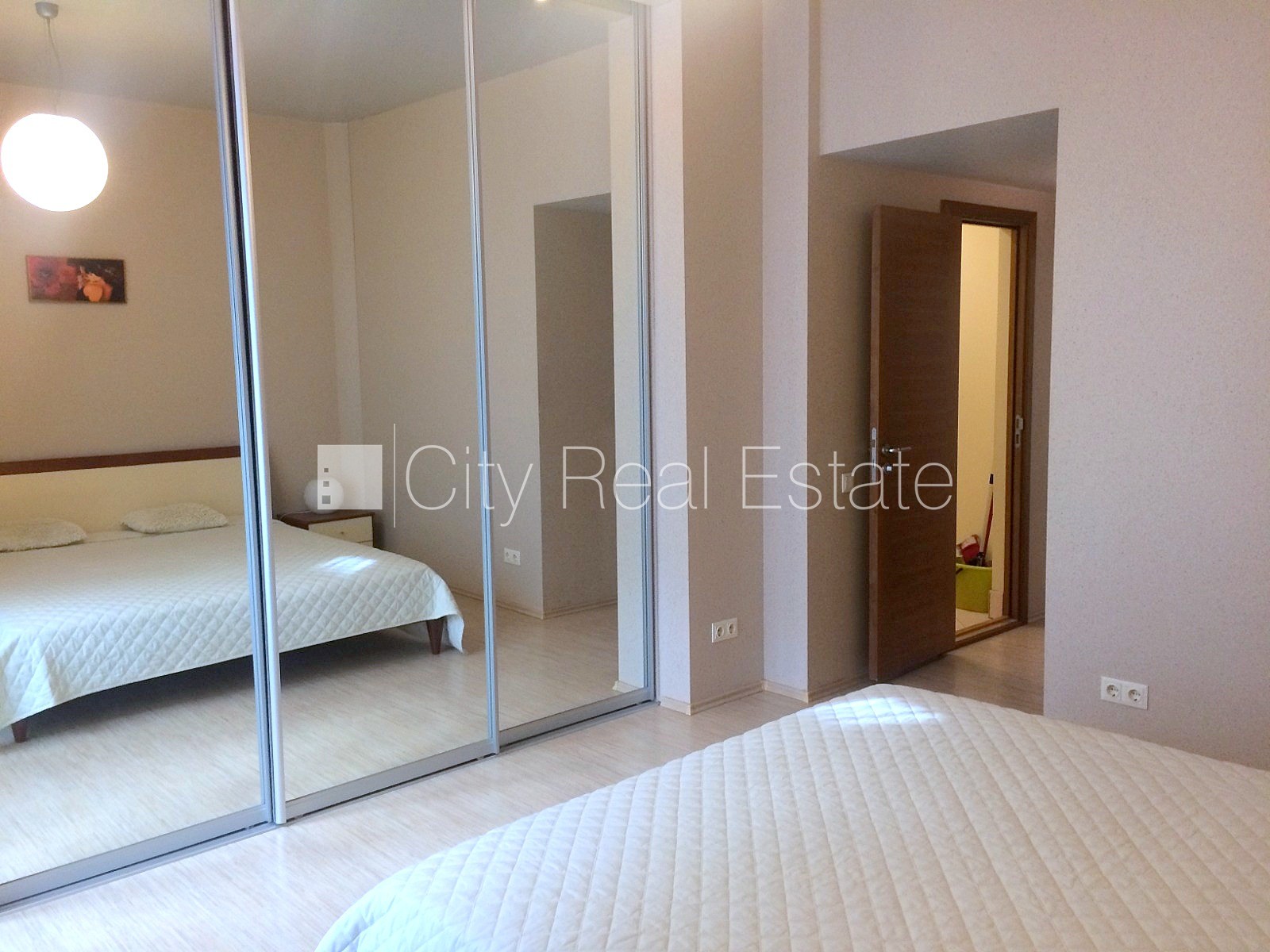 Sludinājumi. Projekts - Centra Nams, jaunceltne, labiekārtota apzaļumota teritorija, slēgts pagalms, iespēja Cena: 290000 EUR Foto #20