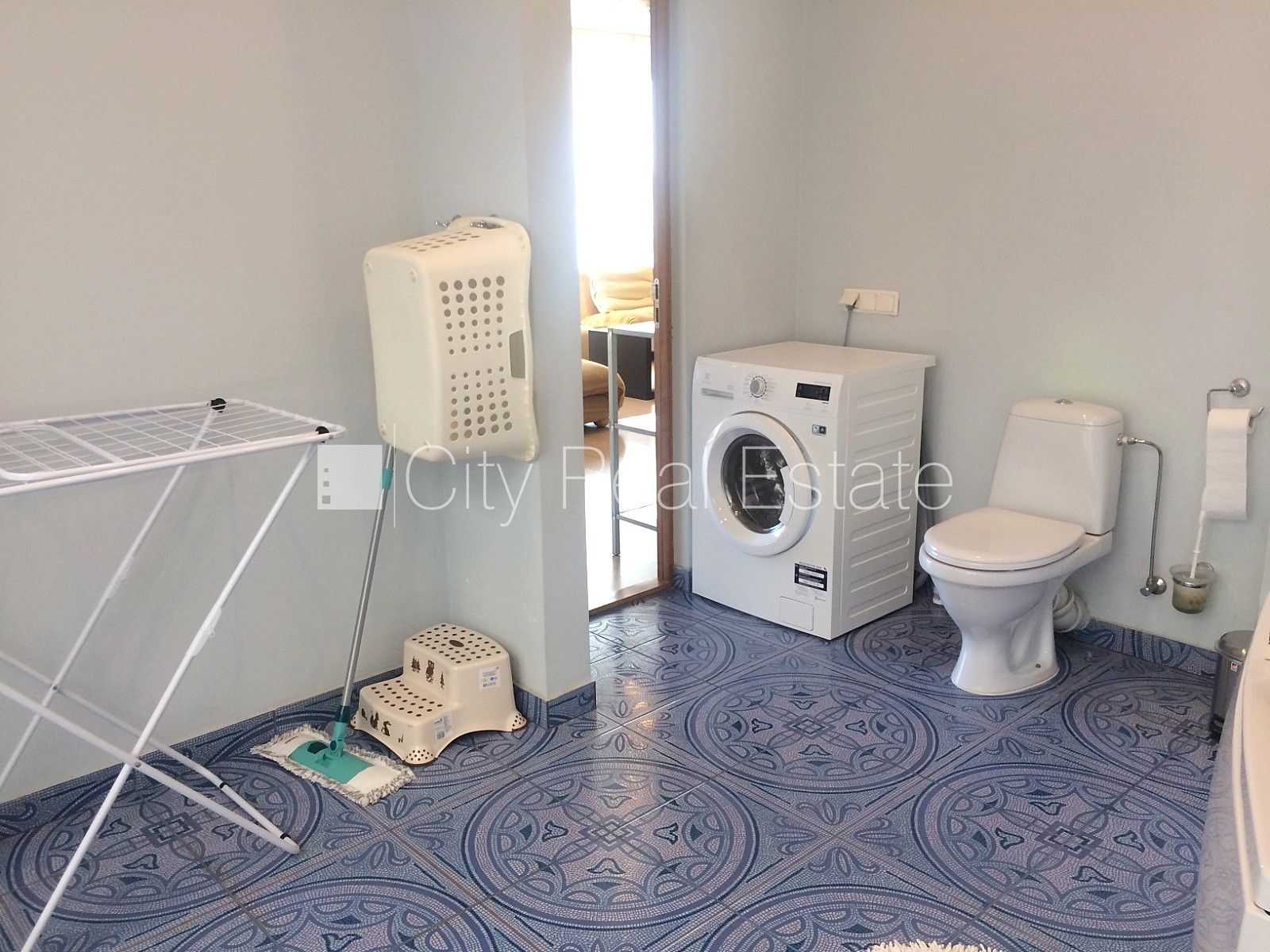 Sludinājumi. Projekts - Centra Nams, jaunceltne, labiekārtota apzaļumota teritorija, slēgts pagalms, iespēja Cena: 290000 EUR Foto #15