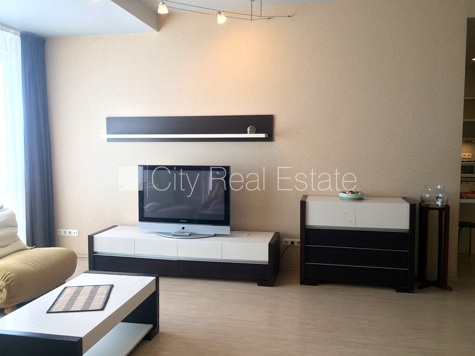 Sludinājumi. Projekts - Centra Nams, jaunceltne, labiekārtota apzaļumota teritorija, slēgts pagalms, iespēja Cena: 290000 EUR Foto #7