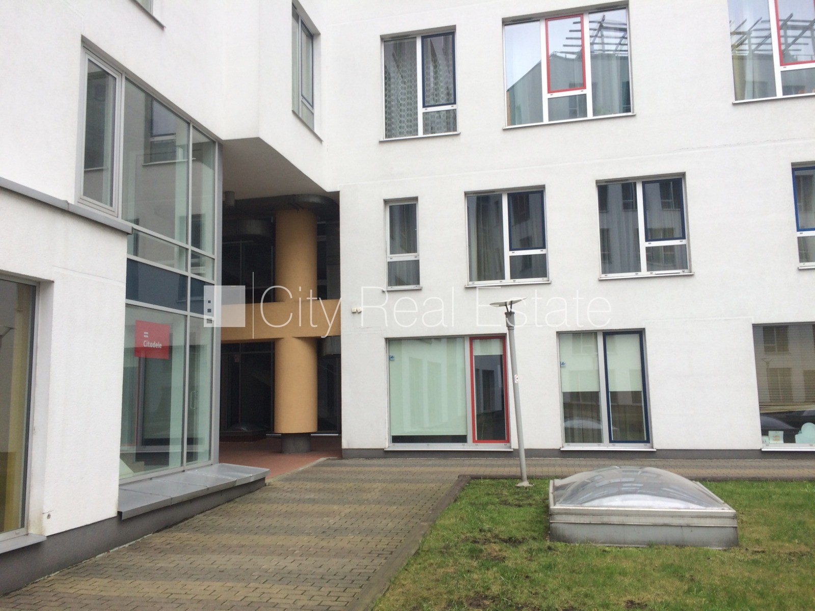 Sludinājumi. Projekts - Centra Nams, jaunceltne, labiekārtota apzaļumota teritorija, slēgts pagalms, iespēja Cena: 290000 EUR Foto #23