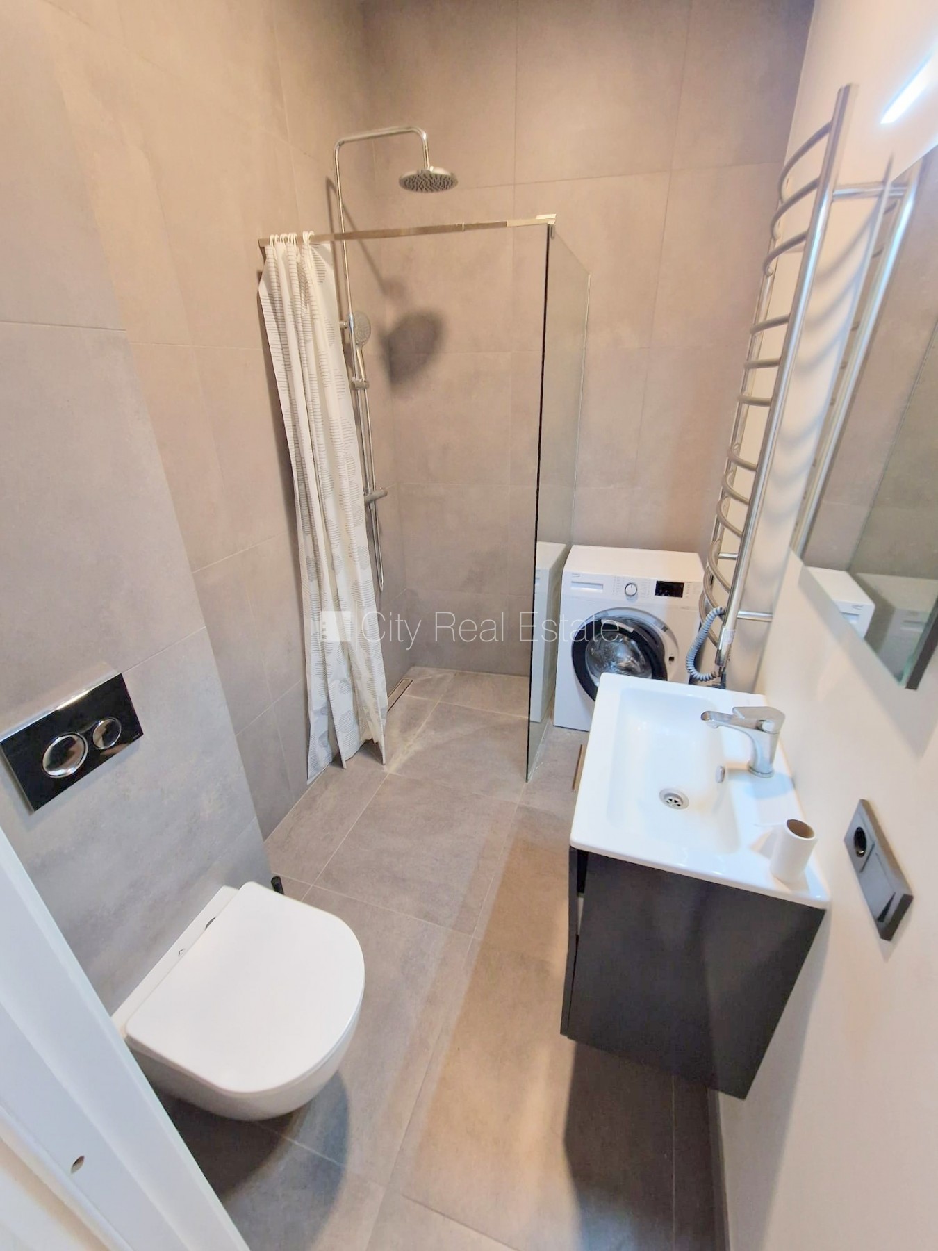 Sludinājumi. Projekts - Matīsa 38, pagalma māja, renovēta māja, slēgts pagalms, ieeja no ielas un pagalma, kāpņu Cena: 500 EUR/mēn Foto #14