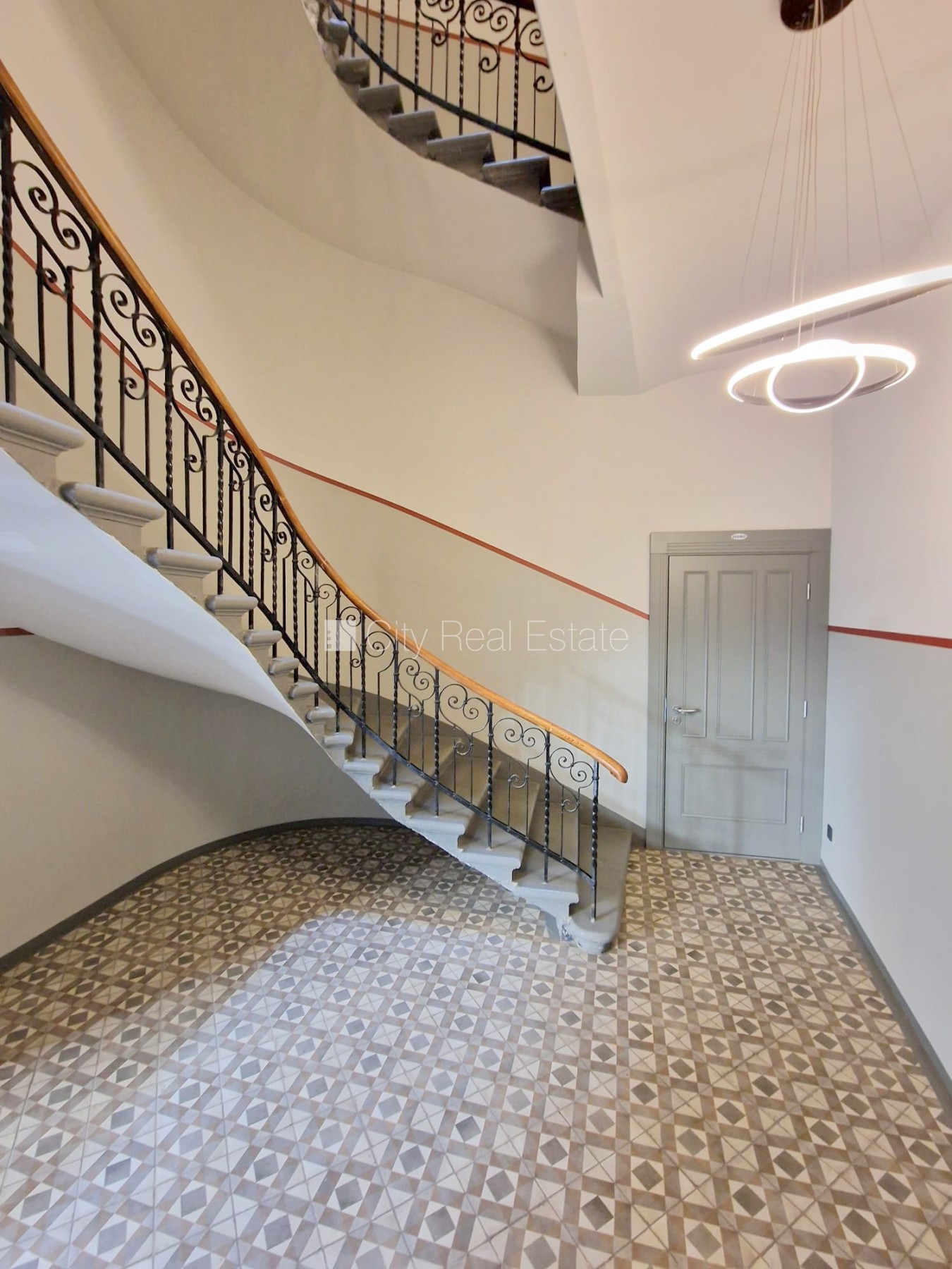 Sludinājumi. Projekts - Matīsa 38, pagalma māja, renovēta māja, slēgts pagalms, ieeja no ielas un pagalma, kāpņu Cena: 500 EUR/mēn Foto #18