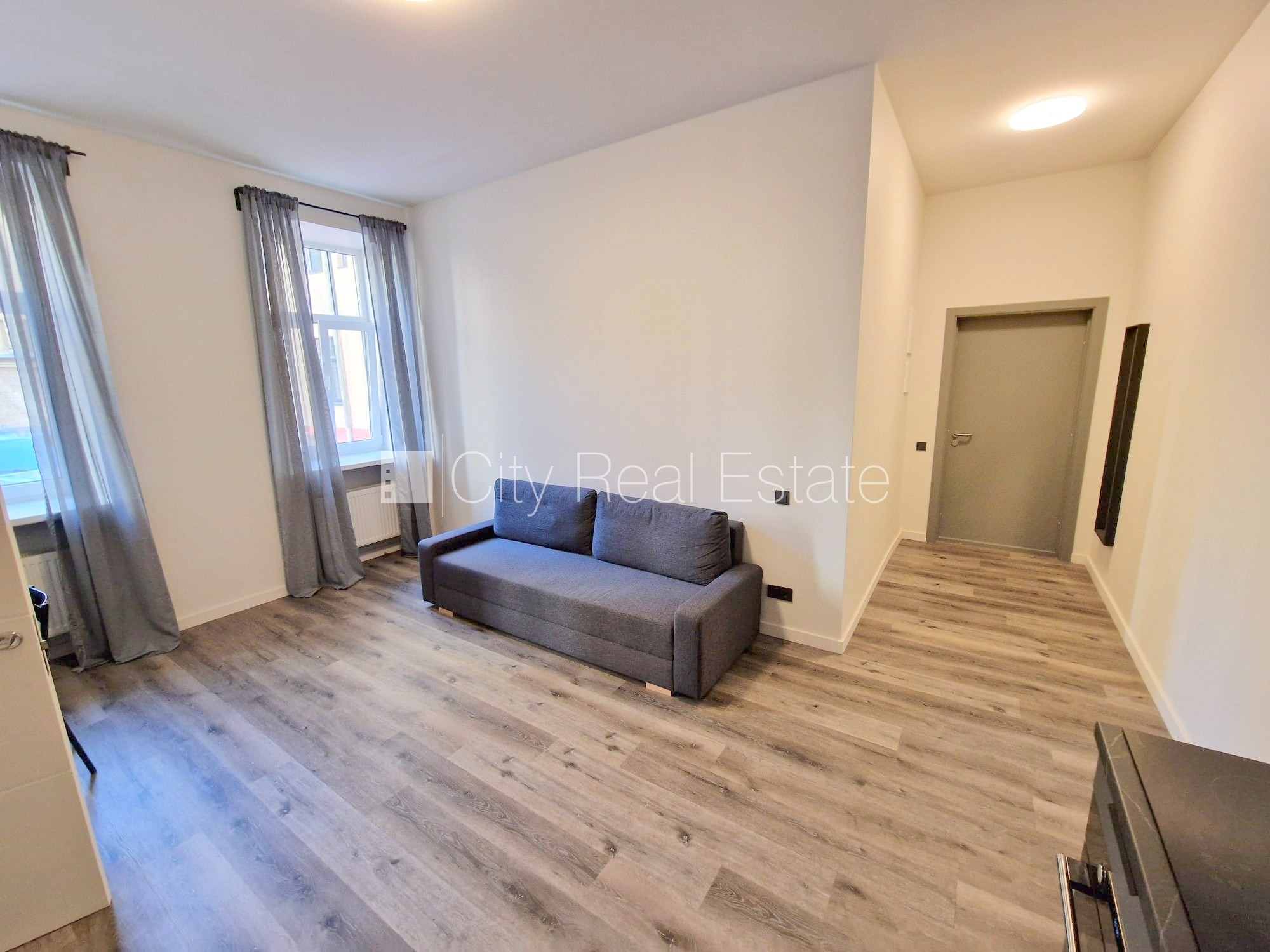 Sludinājumi. Projekts - Matīsa 38, pagalma māja, renovēta māja, slēgts pagalms, ieeja no ielas un pagalma, kāpņu Cena: 500 EUR/mēn Foto #8