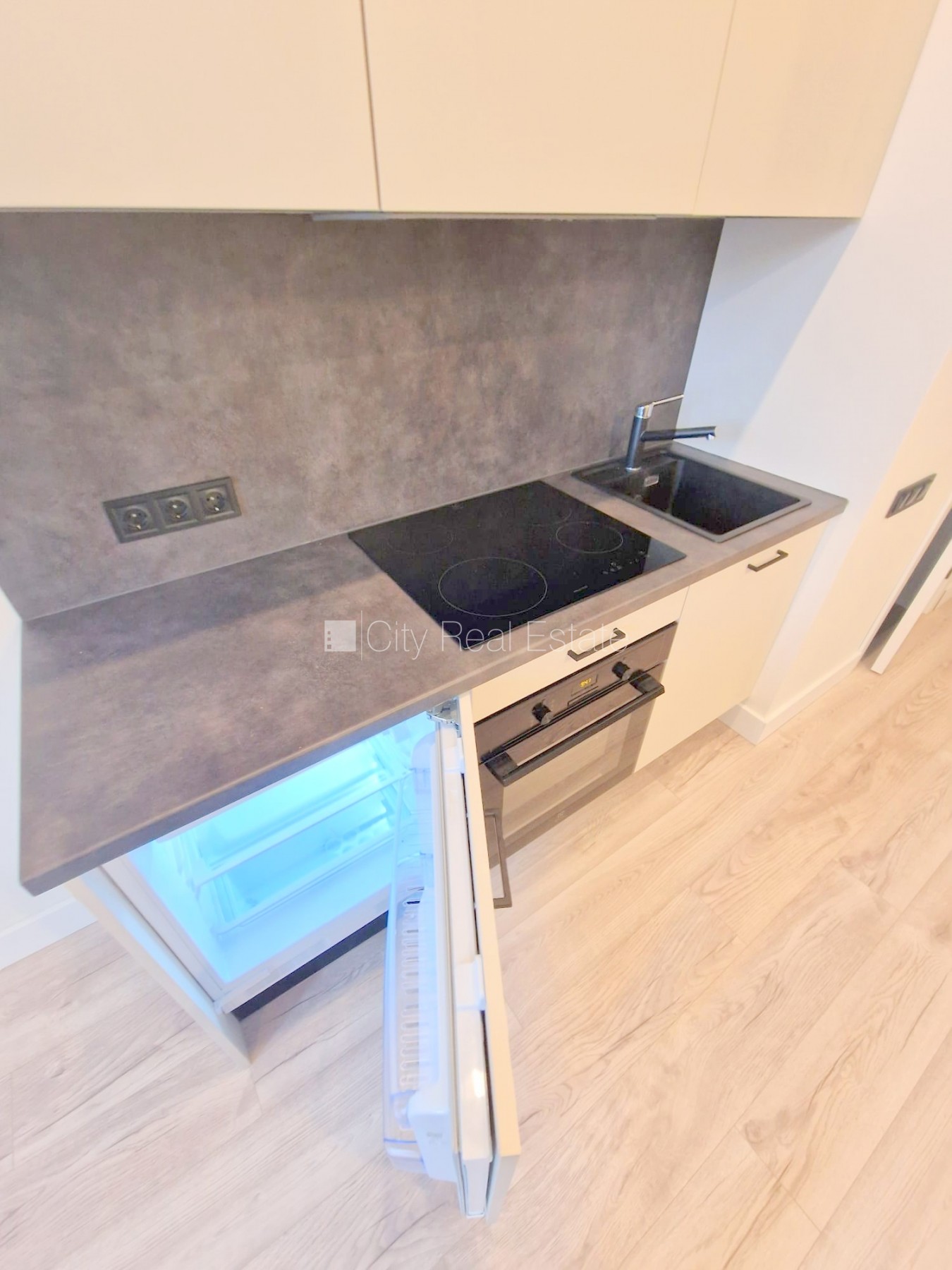 Sludinājumi. Projekts - Matīsa 38, pagalma māja, fasādes māja, renovēta māja, labiekārtots apzaļumots pagalms, Cena: 400 EUR/mēn Foto #17