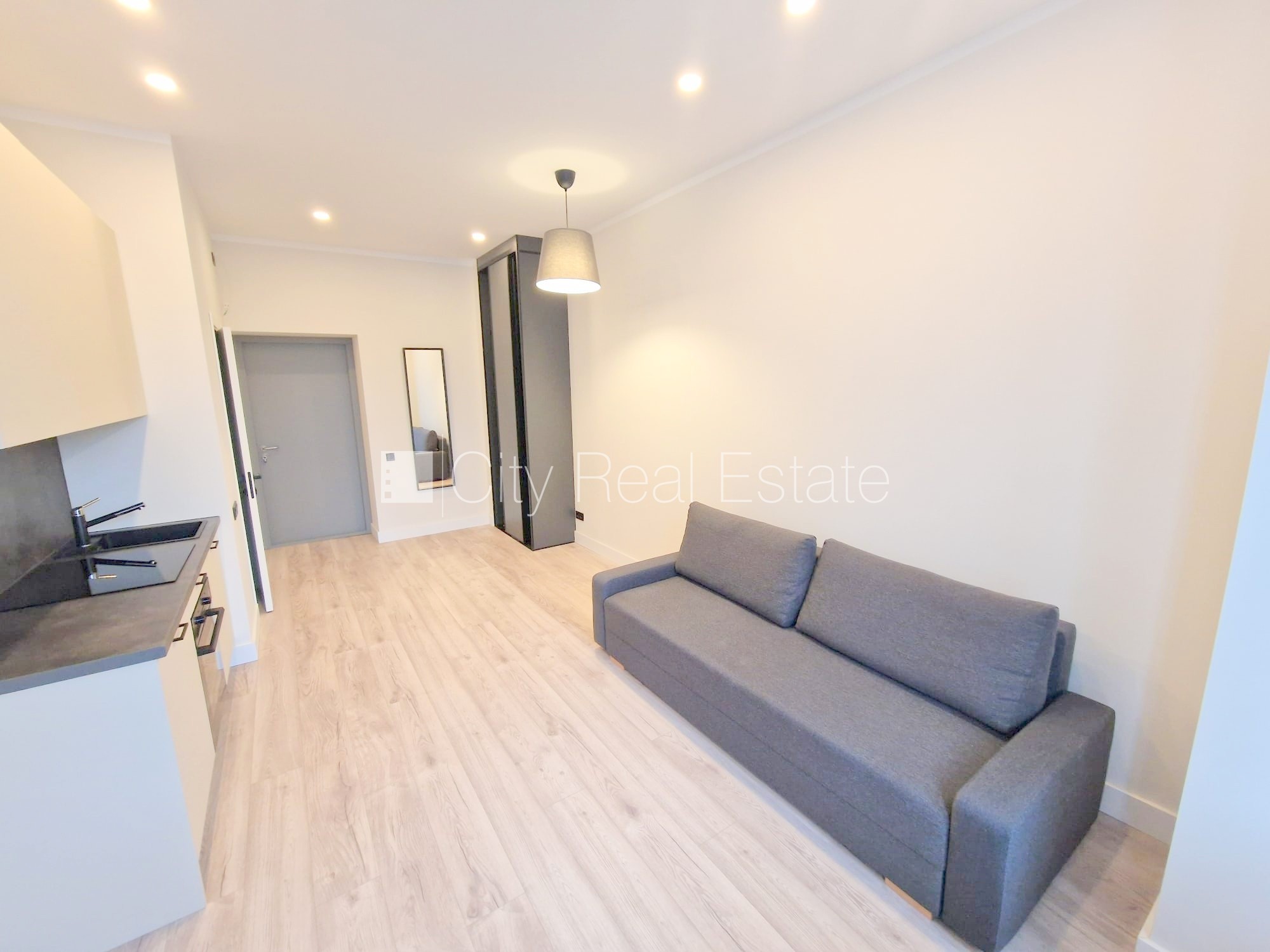 Sludinājumi. Projekts - Matīsa 38, pagalma māja, fasādes māja, renovēta māja, labiekārtots apzaļumots pagalms, Cena: 400 EUR/mēn Foto #9