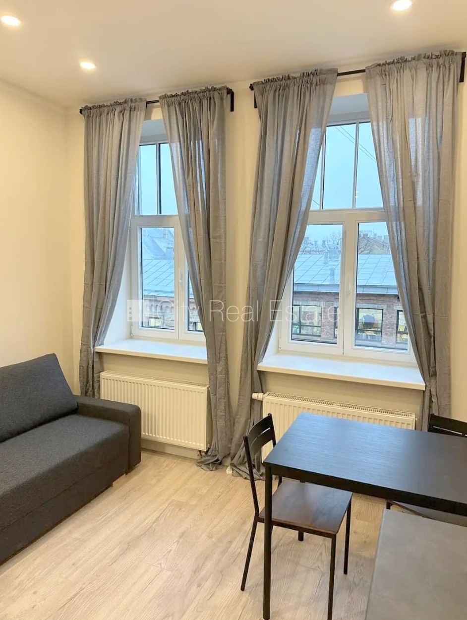 Sludinājumi. Projekts - Matīsa 38, pagalma māja, fasādes māja, renovēta māja, labiekārtots apzaļumots pagalms, Cena: 400 EUR/mēn Foto #10